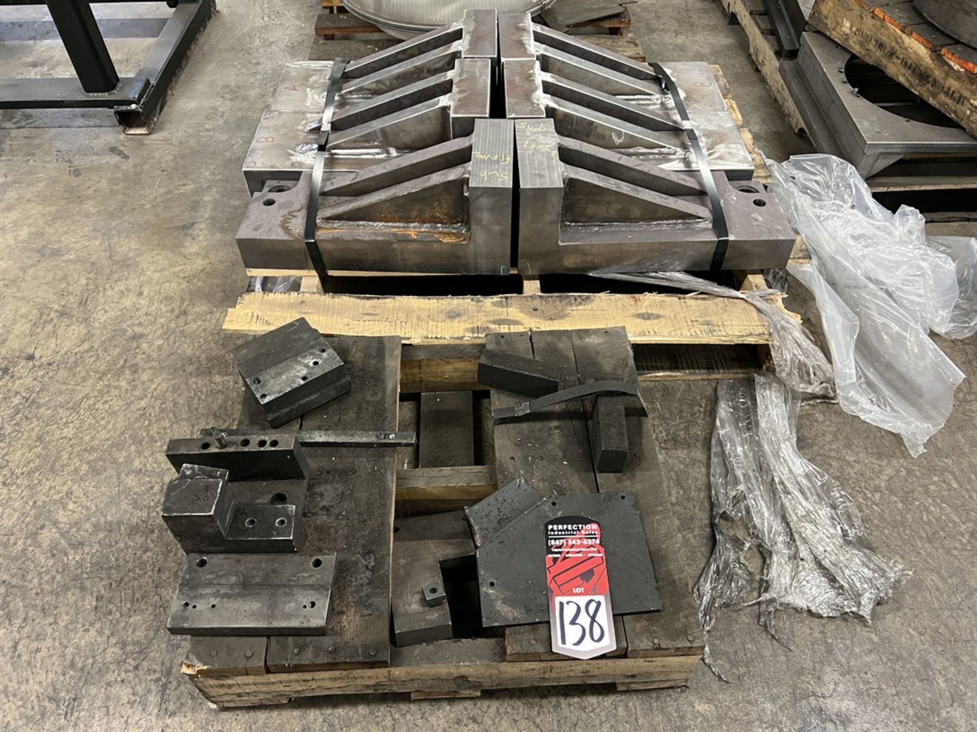 Lot of (3) Pallets of Assorted Fixtures