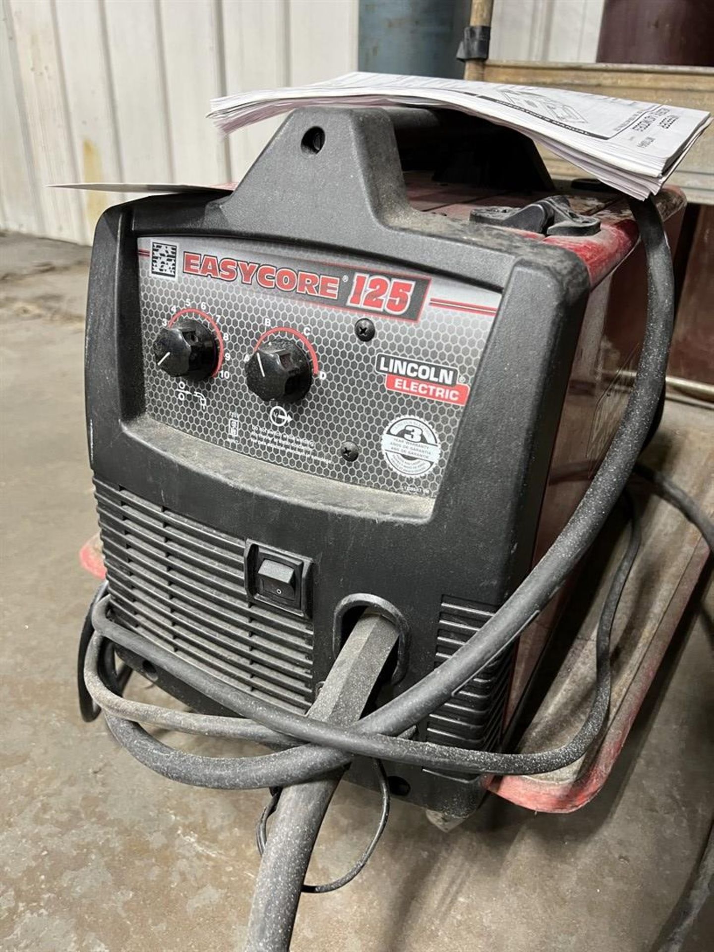 LINCOLN Easycore 125 Wire Feeder Welder, s/n M3140908057 - Image 2 of 4