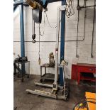 Vermette 512A Manual Operated Material Lift