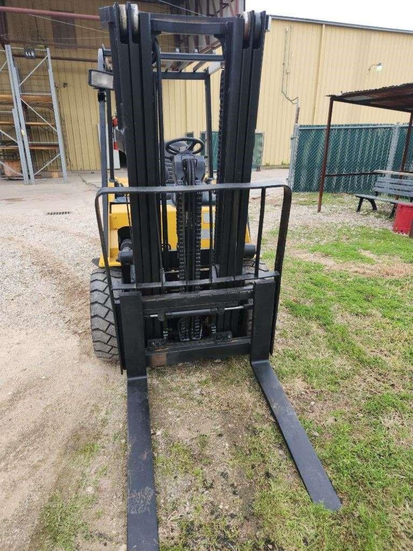 FORKLIFT, CATERPILLAR 6,000-LB. BASE CAP MDL. P6000, diesel, 83" 3-stage mast, 186" lift ht., side s - Image 2 of 5