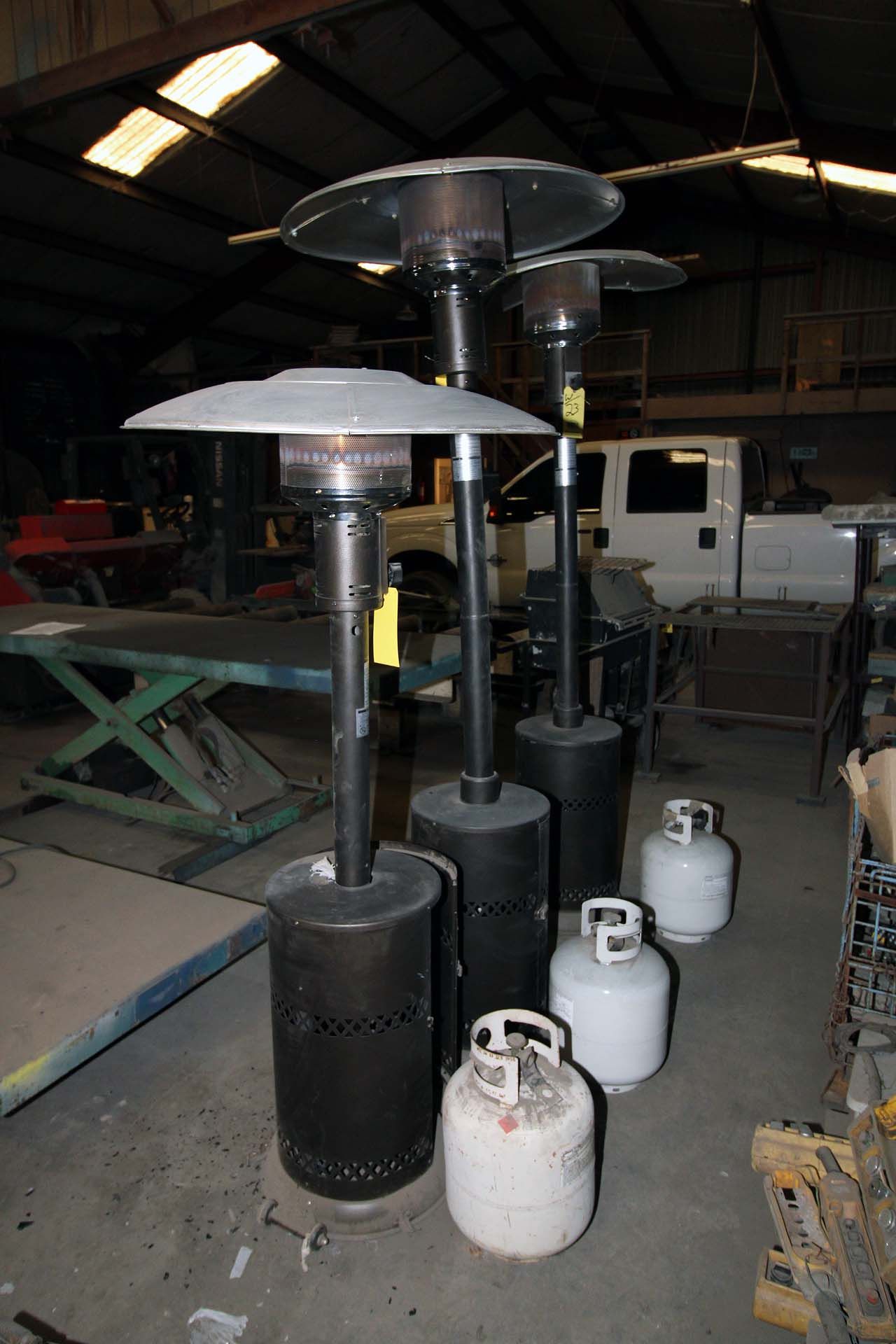 LOT OF PATIO HEATERS (3): (2) 8', w/ propane tank, (1) 6', w/ propane tank - Image 4 of 4