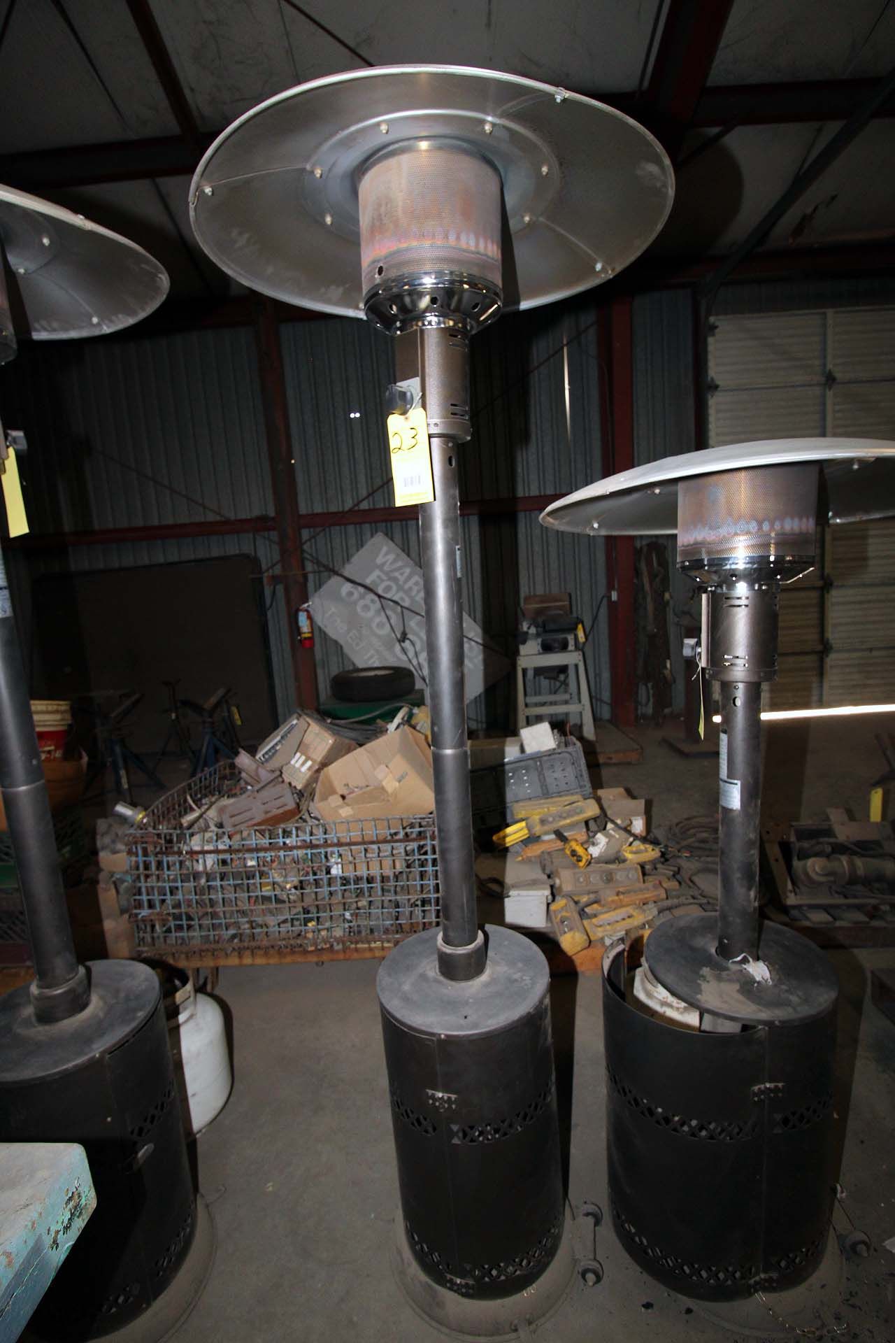 LOT OF PATIO HEATERS (3): (2) 8', w/ propane tank, (1) 6', w/ propane tank - Image 3 of 4