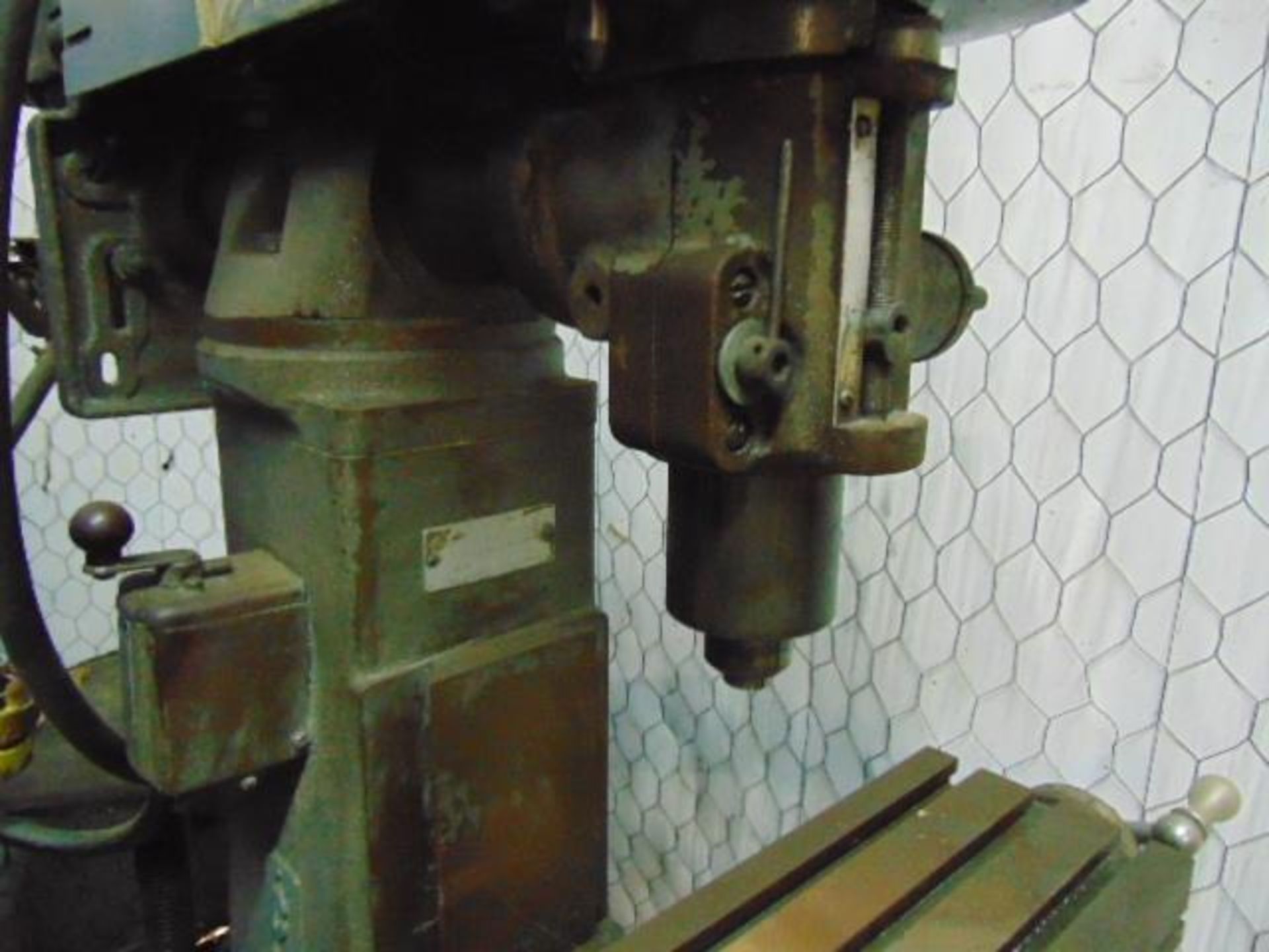VERTICAL MILLING MACHINE, CLAUSING MDL. 8520, 6" x 24" tbl., S/N 002601 - Image 4 of 6