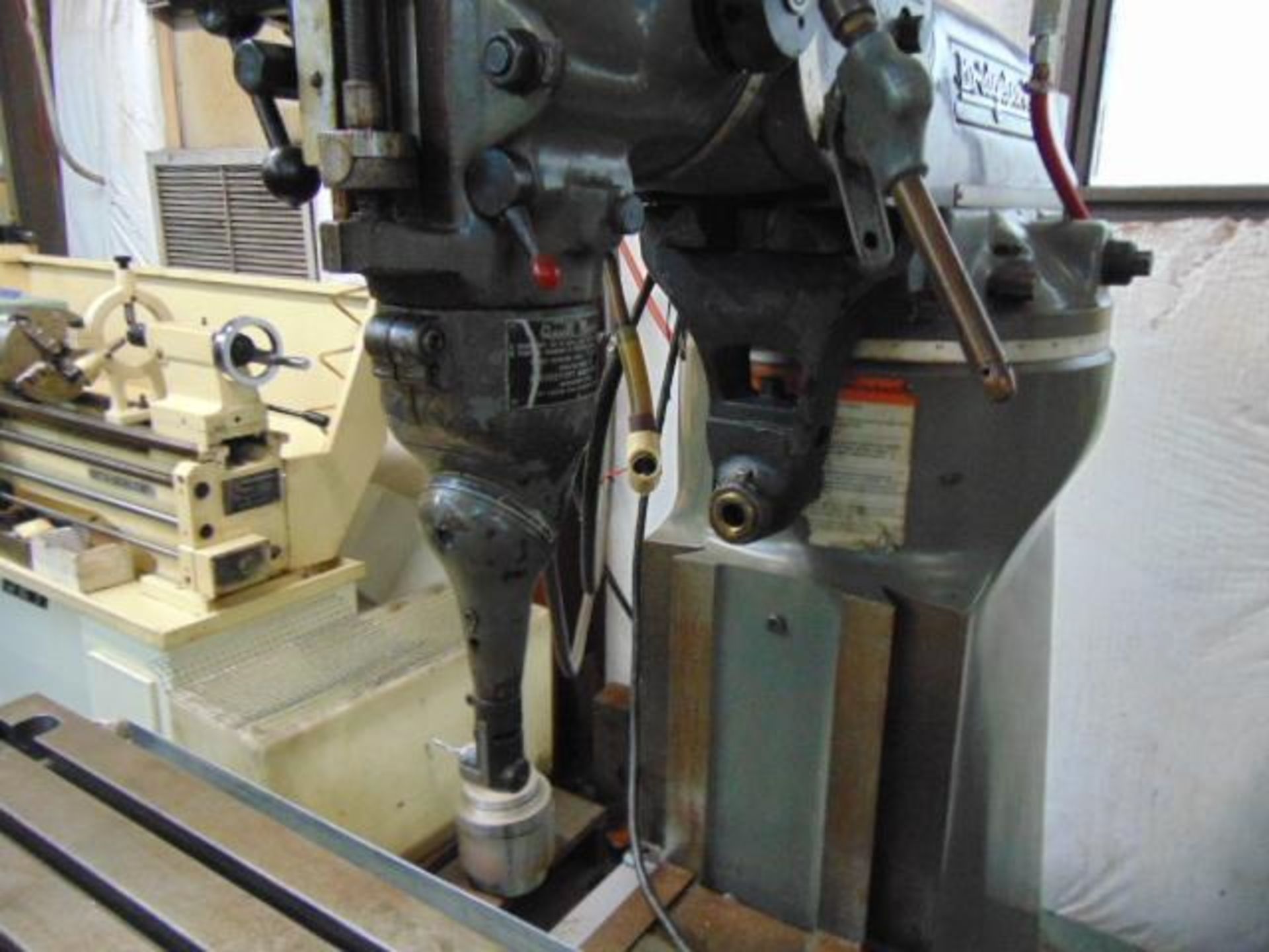 VERTICAL TURRET MILL, BRIDGEPORT MDL. SERIES 1, 9" x 48" tbl., 2 HP motor, variable spd. head, longi - Image 3 of 8