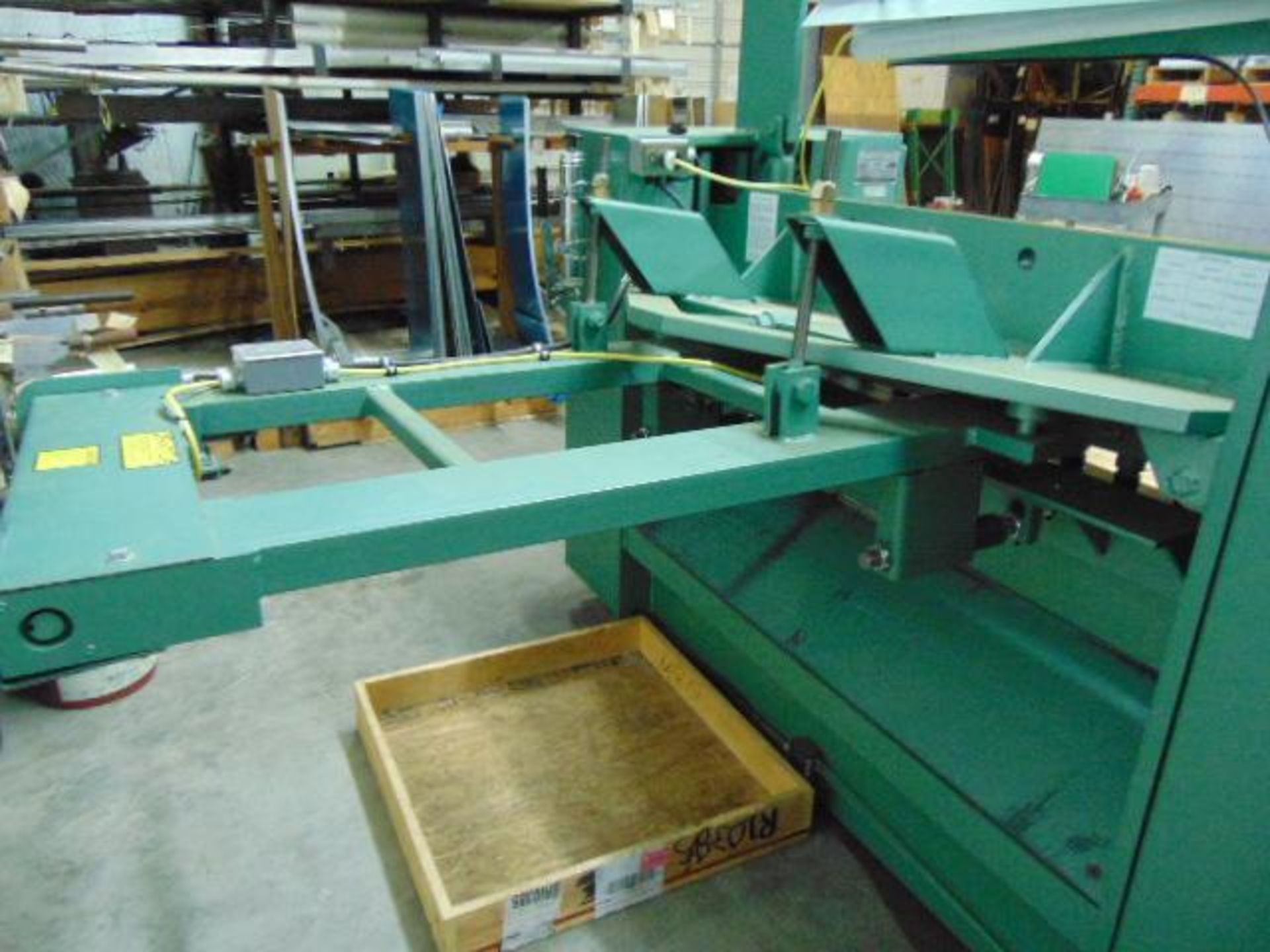 HYDRAULIC SHEAR, BENTENBENDER MDL. 4-10GA, 2020, 10 gauge x 4' cap., touch screen control, S/N 26632 - Image 6 of 9