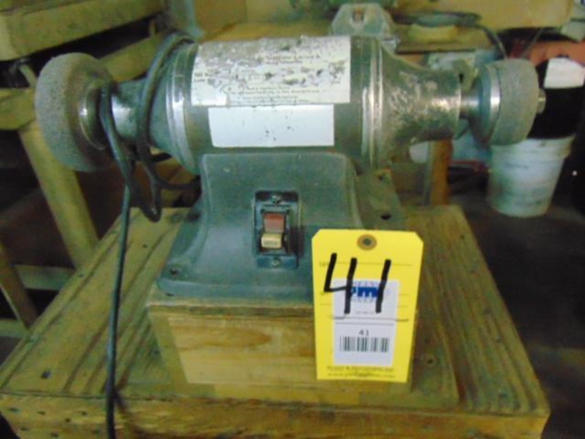 DOUBLE END BENCH GRINDER, 6"