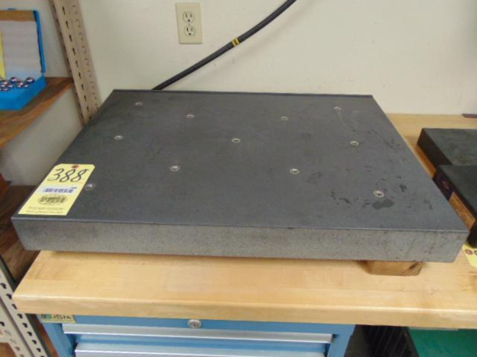 BLACK GRANITE SURFACE PLATE, TAPPED, 22" X 29-1/2" X 3"