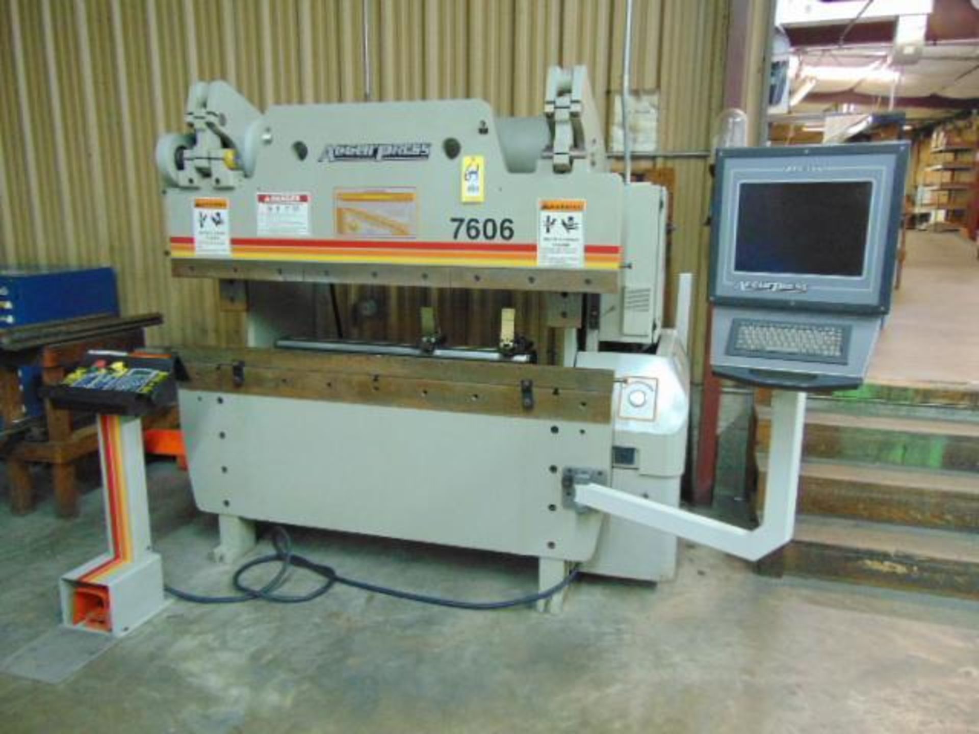 HYDRAULIC PRESSBRAKE, ACCURPRESS MDL. 7606, 2006, 60 T. x 6' bed length, ETS 3000 control, 52" btwn. - Image 2 of 15