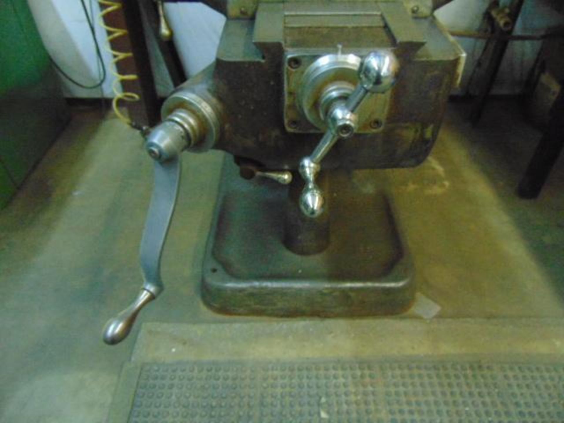 VERTICAL TURRET MILL, BRIDGEPORT STEP PULLEY MACHINE, 9" x 42" tbl., S/N 86975 - Image 4 of 5