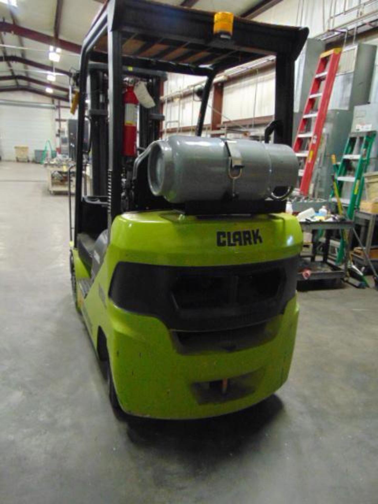 FORKLIFT, CLARK 5,000 LB. BASE CAP. MDL. S25CL, 2020, LPG, 4,800-lb. as equipped, 189" lift ht., 3-s - Image 4 of 16