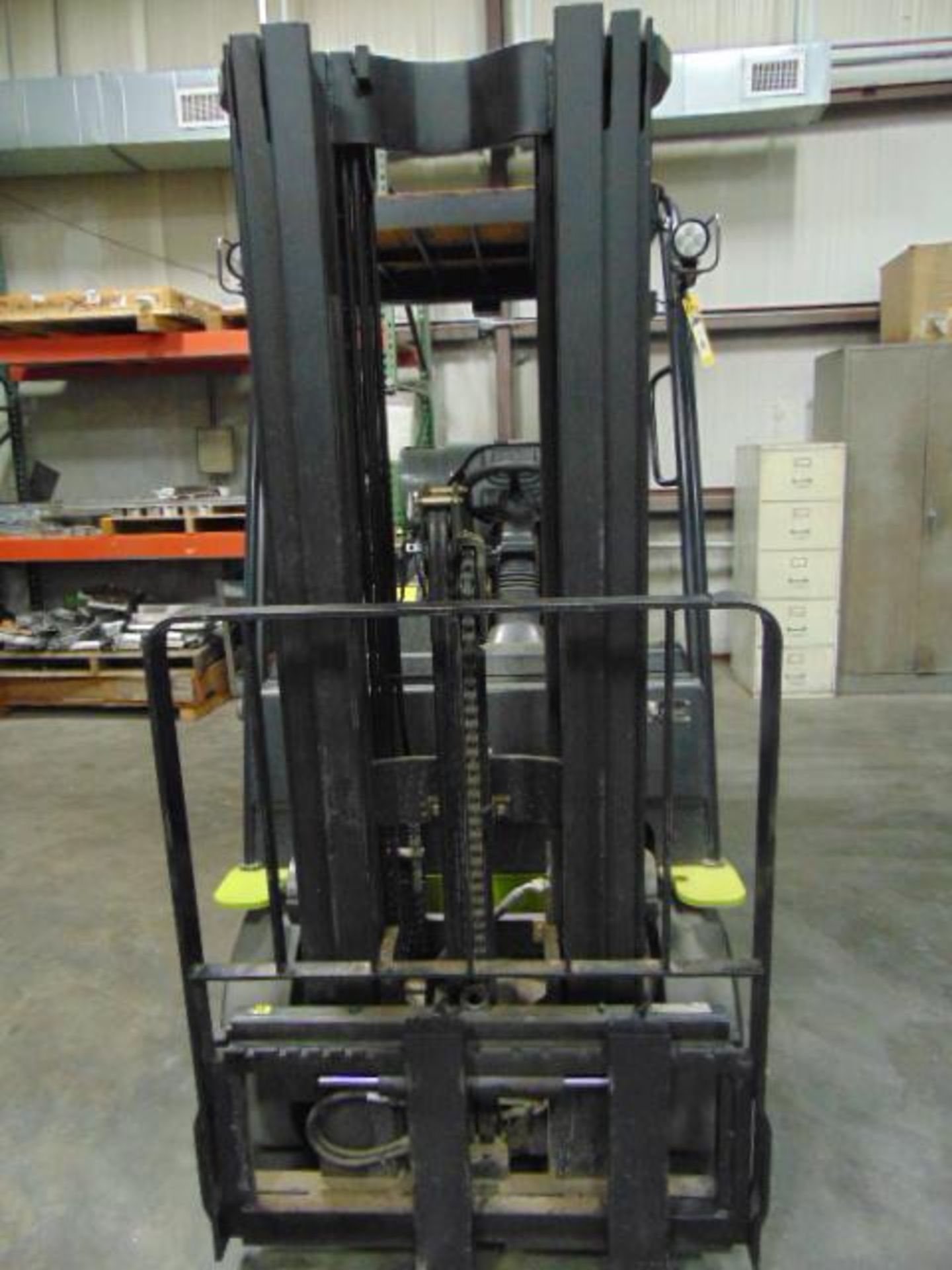 FORKLIFT, CLARK 5,000 LB. BASE CAP. MDL. S25CL, 2020, LPG, 4,800-lb. as equipped, 189" lift ht., 3-s - Image 3 of 16