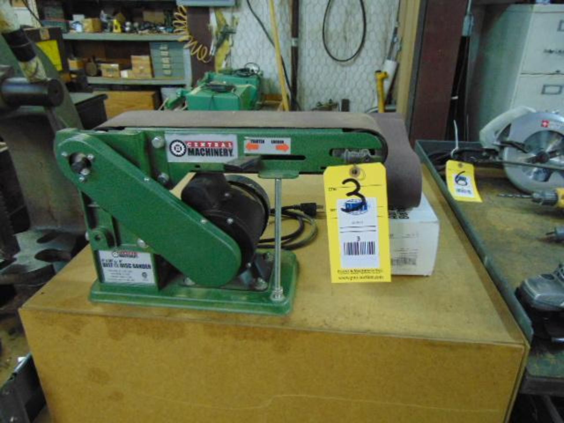 BELT SANDER, CENTRAL MACHINERY, 4" X 36"