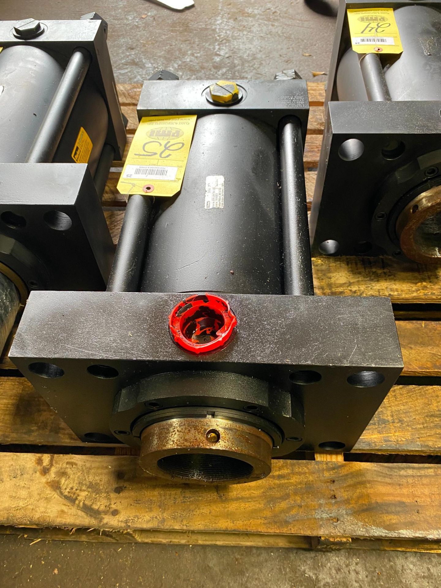 HYDRAULIC PRESS CYLINDER, PARKER MDL. 08.00JJ3HKT29A 9.00, SERIES 3 H, 8" ram x 9 " stroke, 3000 psi