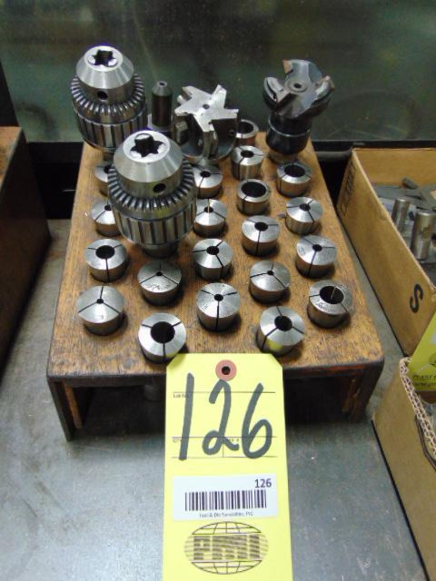 LOT OF R-8 TOOL HOLDERS, assorted