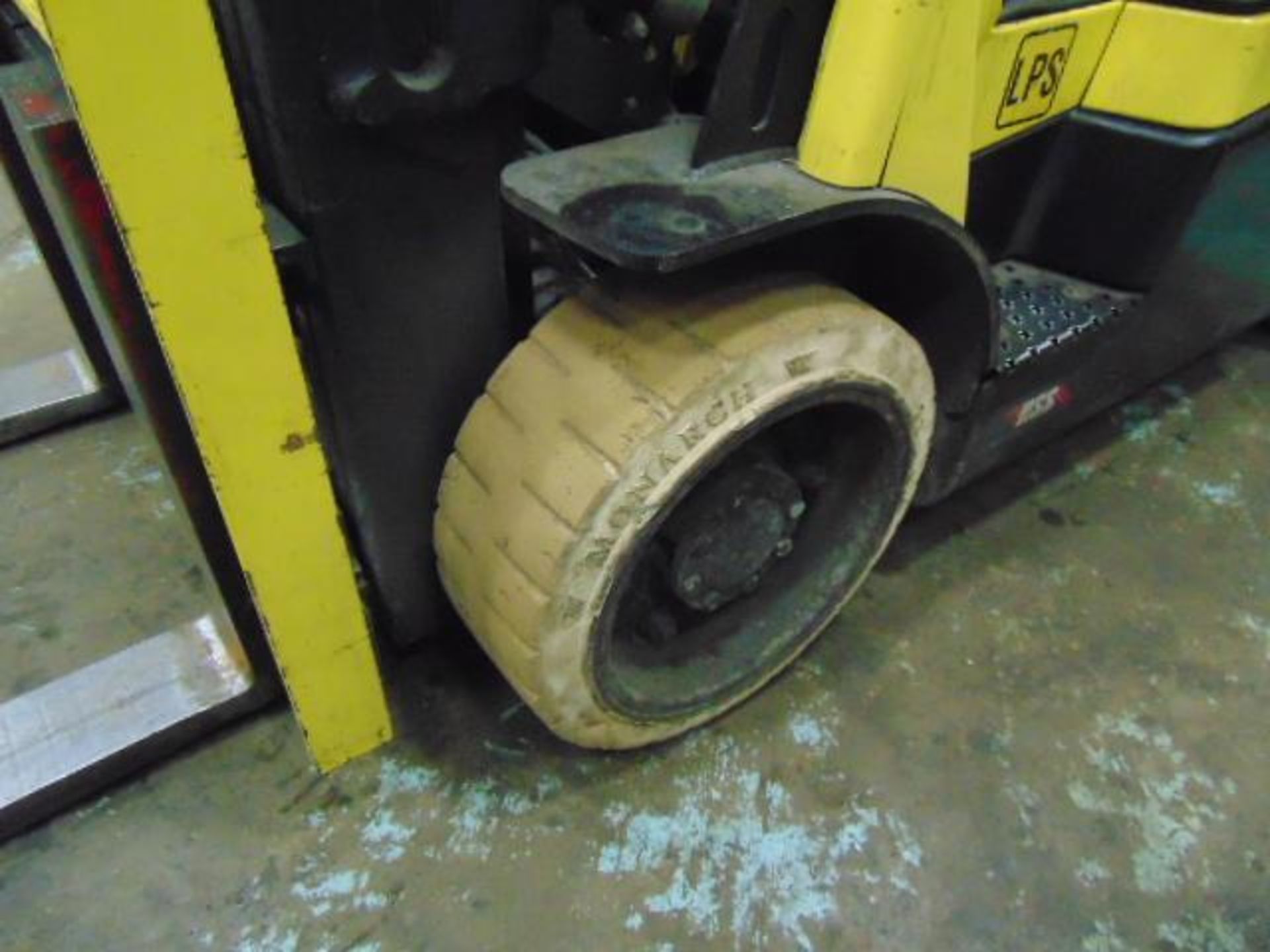 FORKLIFT, HYSTER 6,000 LB. BASE CAP. MDL. S60FT, 5,650-lb. max. cap., @ 24" load center, LPG, 176" m - Image 8 of 14