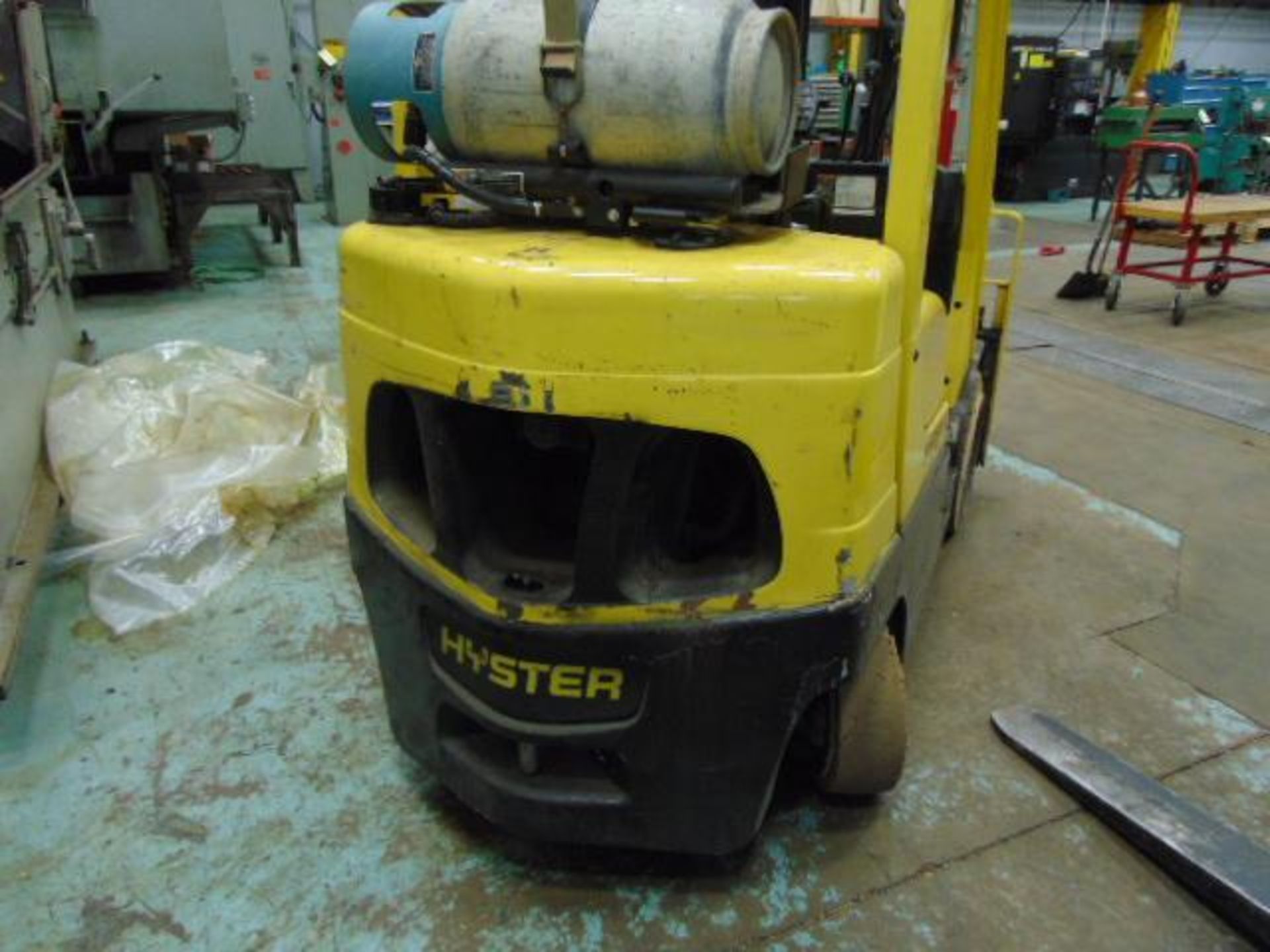 FORKLIFT, HYSTER 6,000 LB. BASE CAP. MDL. S60FT, 5,650-lb. max. cap., @ 24" load center, LPG, 176" m - Image 5 of 14