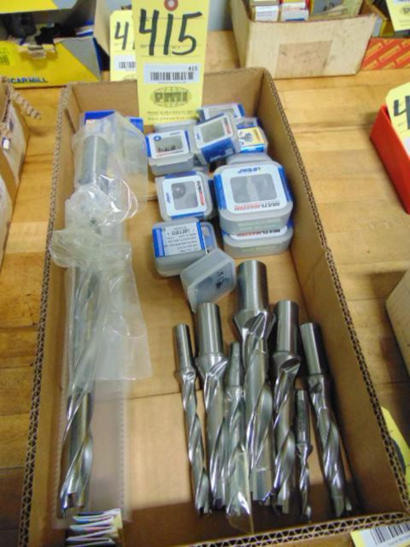 LOT OF INDEXABLE DRILLS, assorted (in one box)