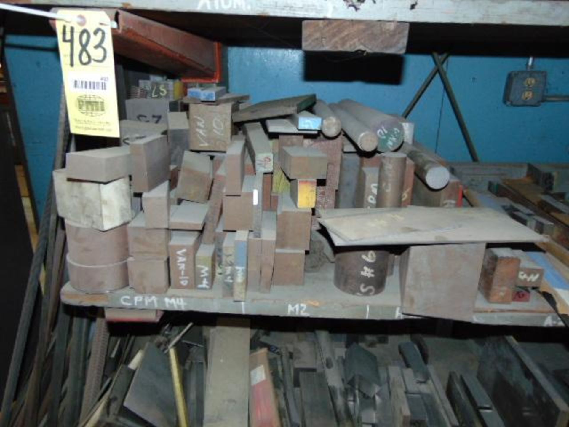 LOT CONSISTING OF TOOL STEEL: 4140, HRS, F7, D2, M2, M4, A2, VAN; large assortment, in sorted rack, - Image 3 of 13