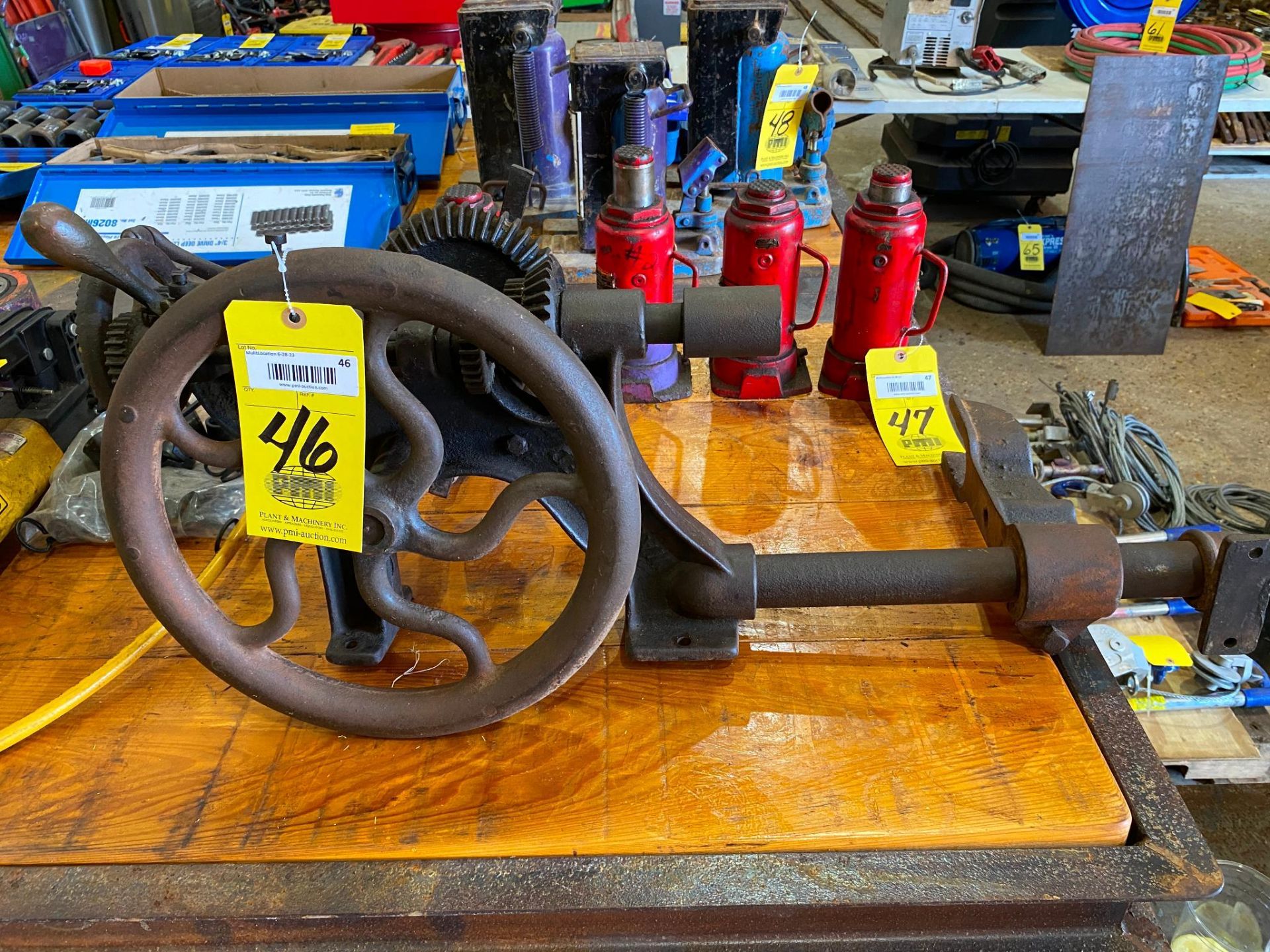 HAND CRANK POST WALL DRILL PRESS, MFG. WARRENTED, antique (Located at: Tri R Erecting, 26535 FM 2978 - Image 4 of 6