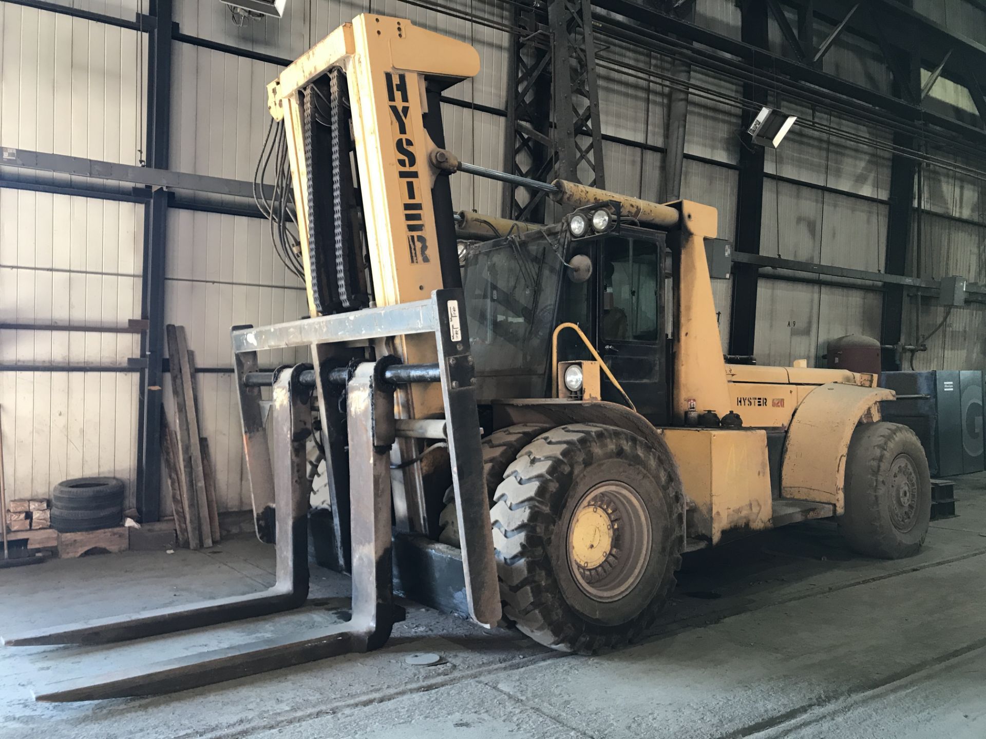 FORKLIFT, HYSTER 70,000 LB. CAP. MDL. H620C, 124.5” max. lift ht., ___ ” 2-stage mast ht., approx.