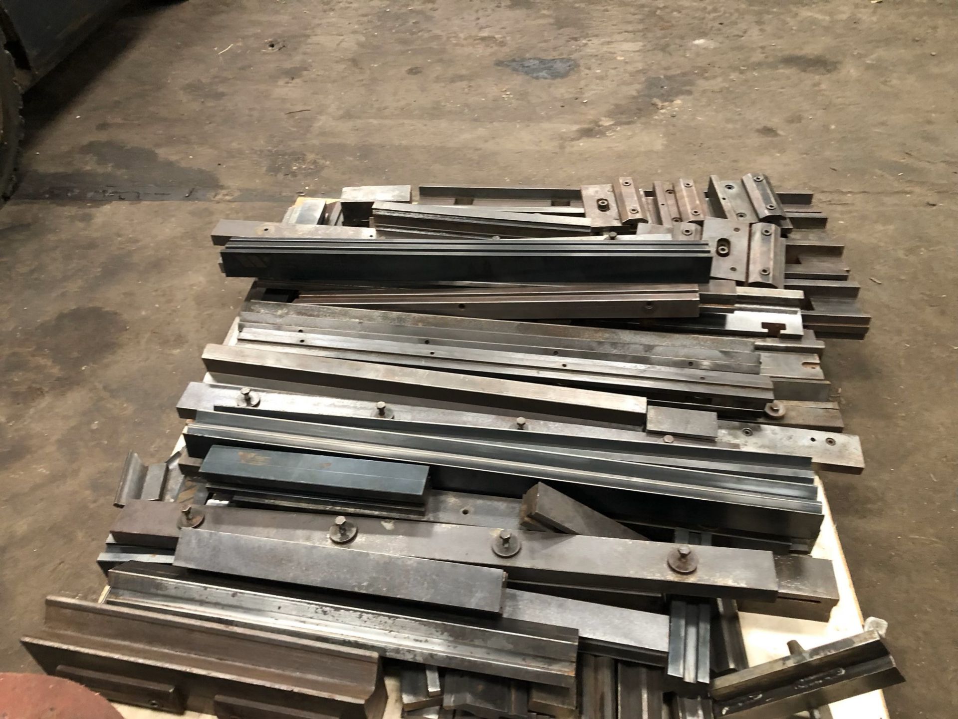 LOT OF PRESS BRAKE DIES, AMADA (Located at: Pitts by JJ, 3426 Hopper Road, Houston, TX 77093) - Image 3 of 5
