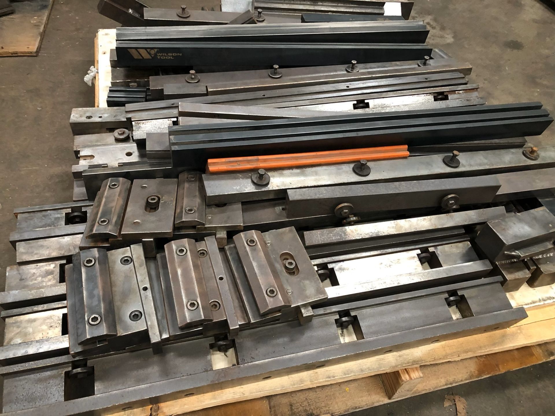 LOT OF PRESS BRAKE DIES, AMADA (Located at: Pitts by JJ, 3426 Hopper Road, Houston, TX 77093) - Image 5 of 5