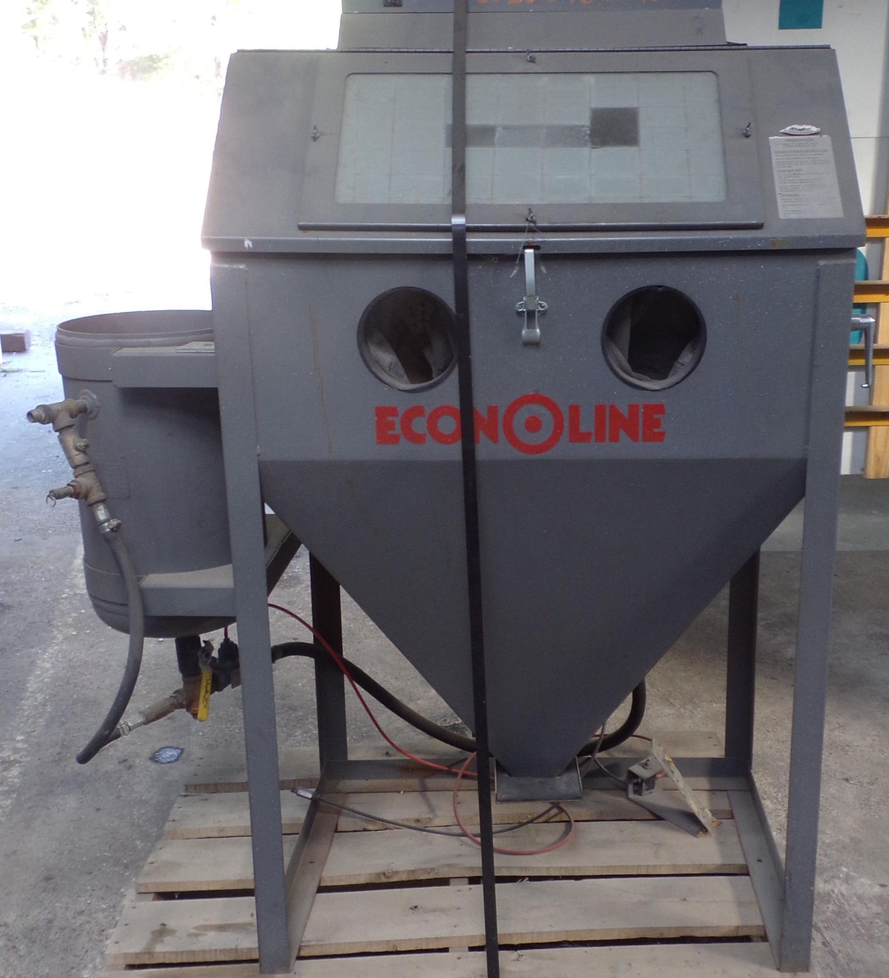 BLAST CABINET, ECONOLINE, pressure vessel type w/ foot coolant, carbide nozzle, lighted from - Image 2 of 5