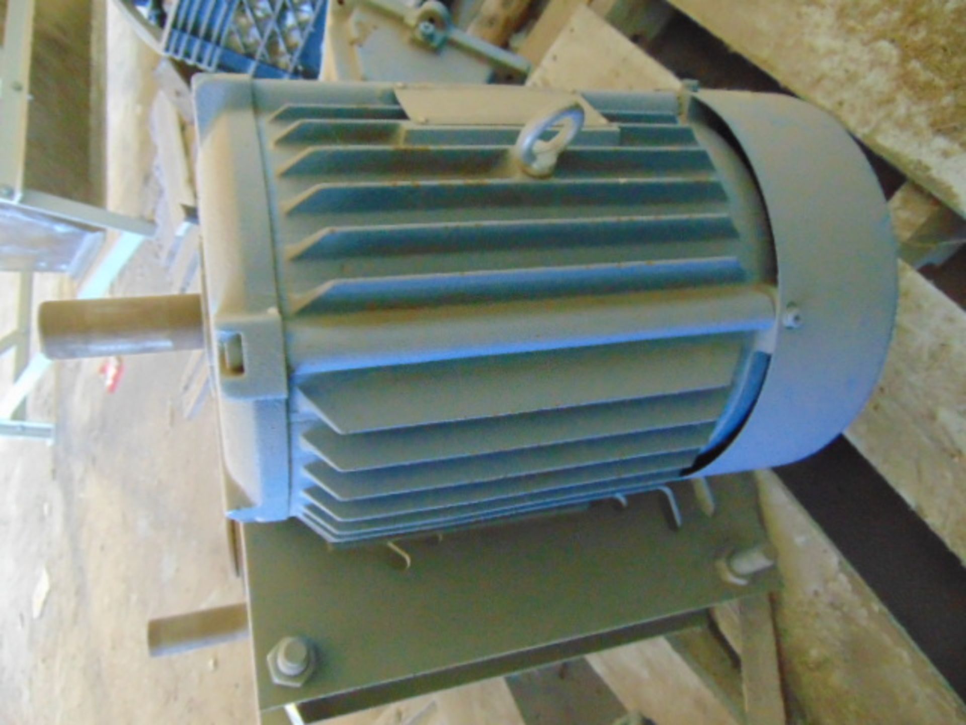 LOT CONSISTING OF: 10 HP electric motor & reducer (Located at: 116 Pine St., Hereford, TX 79045) - Image 2 of 4