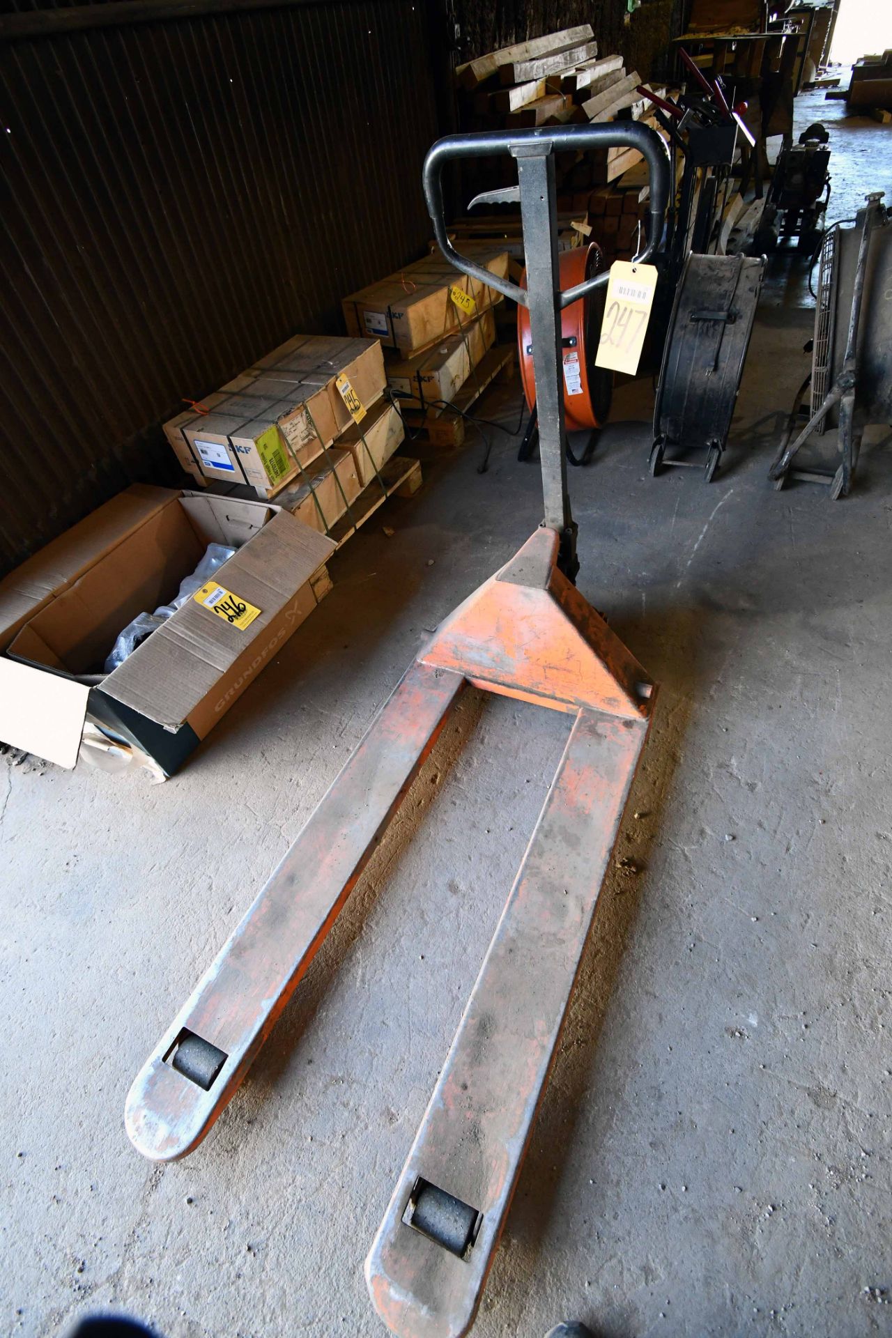 PALLET JACK, 2,500 lb. cap.