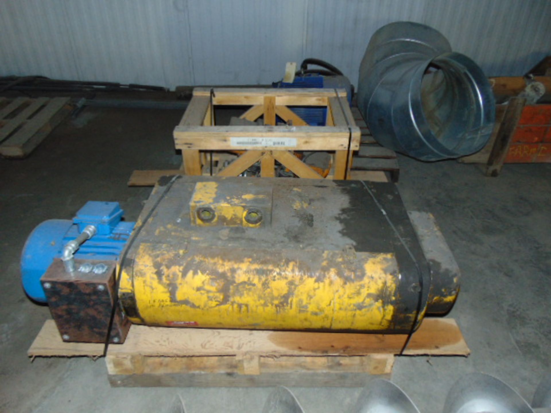 LOT CONTENTS OF ROOM: chain hoist, steel cable, plastic hose & misc. machine parts (Located at: