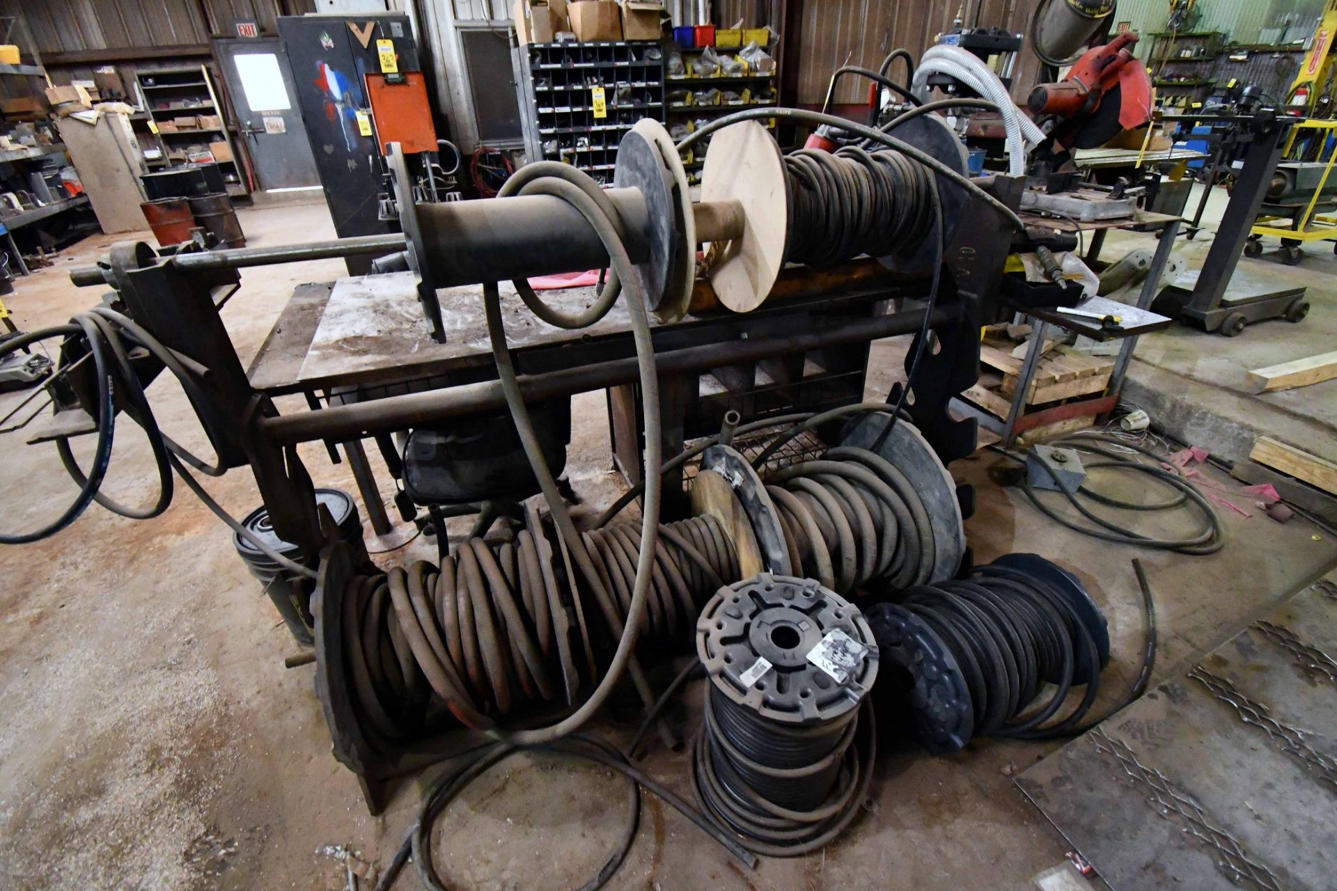 HYDRAULIC TEST STAND, CUSTOM, w/ rubber hose (on metal table) - Image 2 of 2