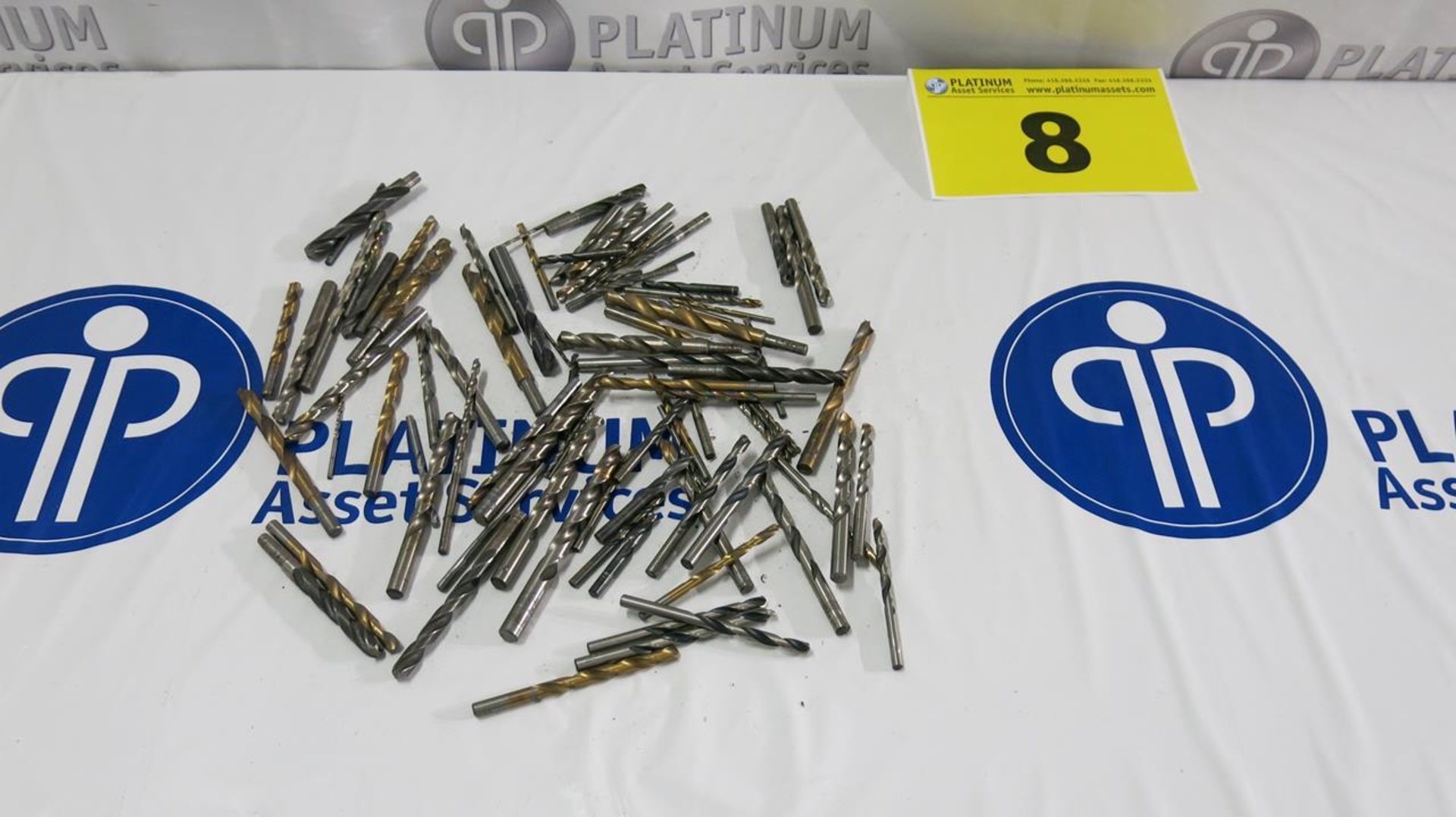 LOT OF ASSORTED INCH & METRIC DRILL BITS