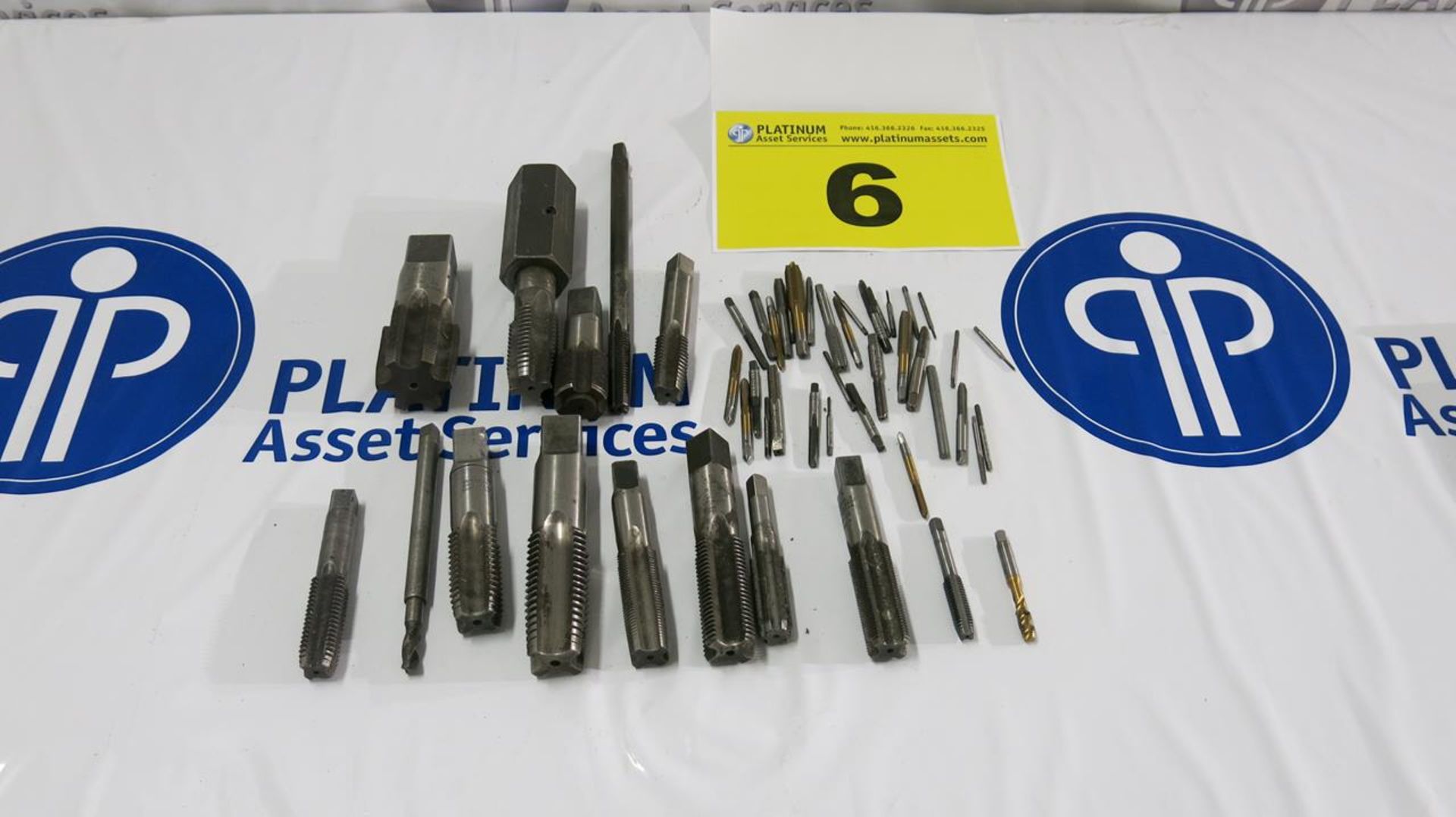 LOT OF ASSORTED INCH & METRIC TAPS