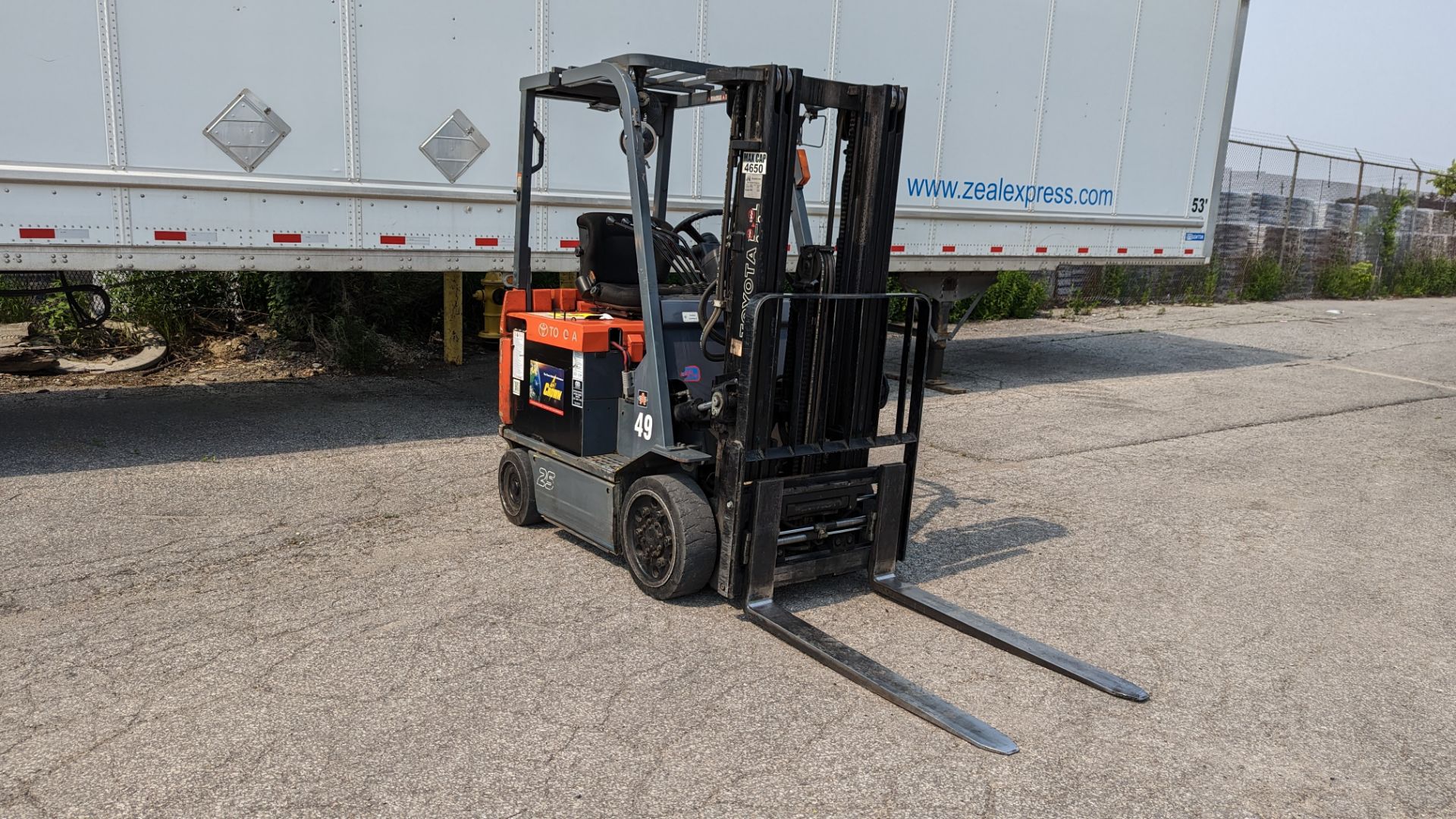 TOYOTA, 7FBCU25, 4650 LBS, 3 STAGE, 48V, BATTERY POWERED FORKLIFT - Image 2 of 21