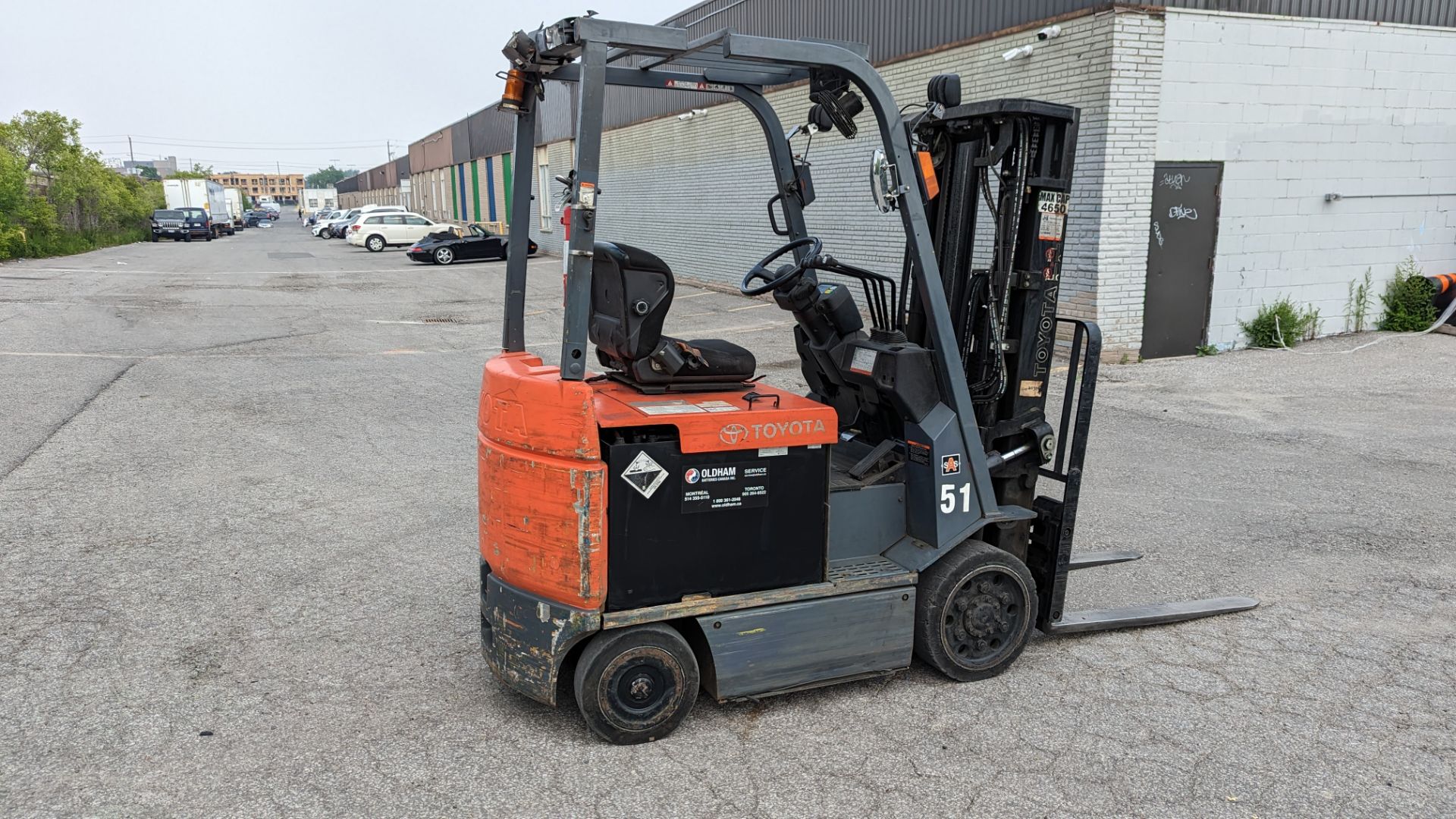 TOYOTA, 7FBCU25, 4650 LBS, 3 STAGE, 48V, BATTERY POWERED FORKLIFT