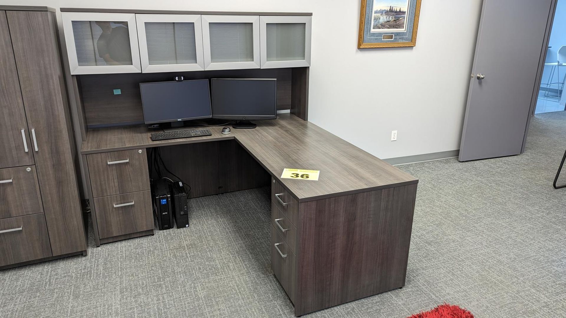 GLOBAL GREY, L SHAPED DESK, & HUTCH, (FURNITURE ONLY) (STORAGE CABINET IS LOT 40), DIMENSIONS 6' X - Image 2 of 2