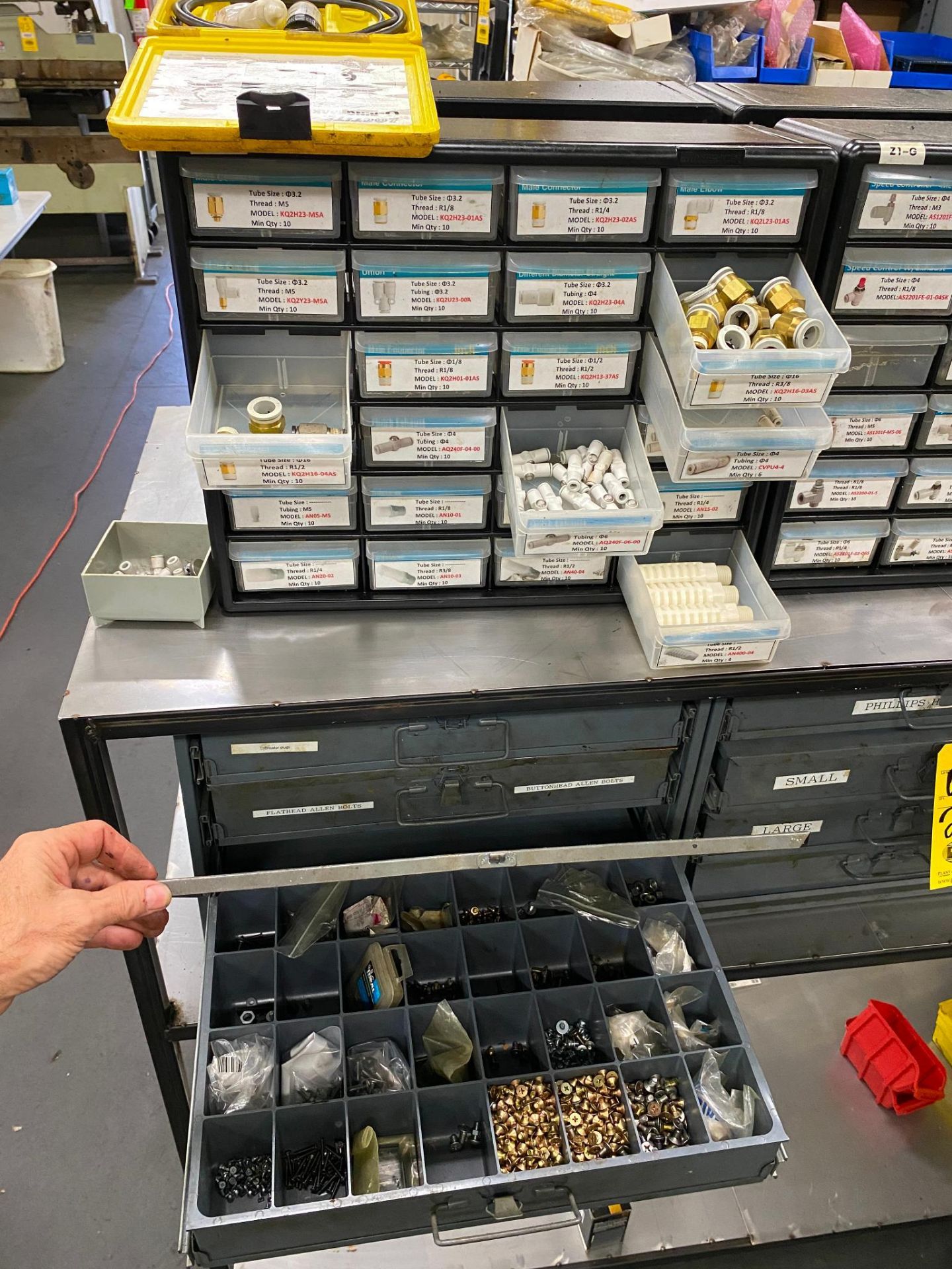 LOT OF SURPLUS INVENTORY: pigeon hole cabinets, w/ tubing fittings, fasteners, etc., w (1) shelf - Image 5 of 8