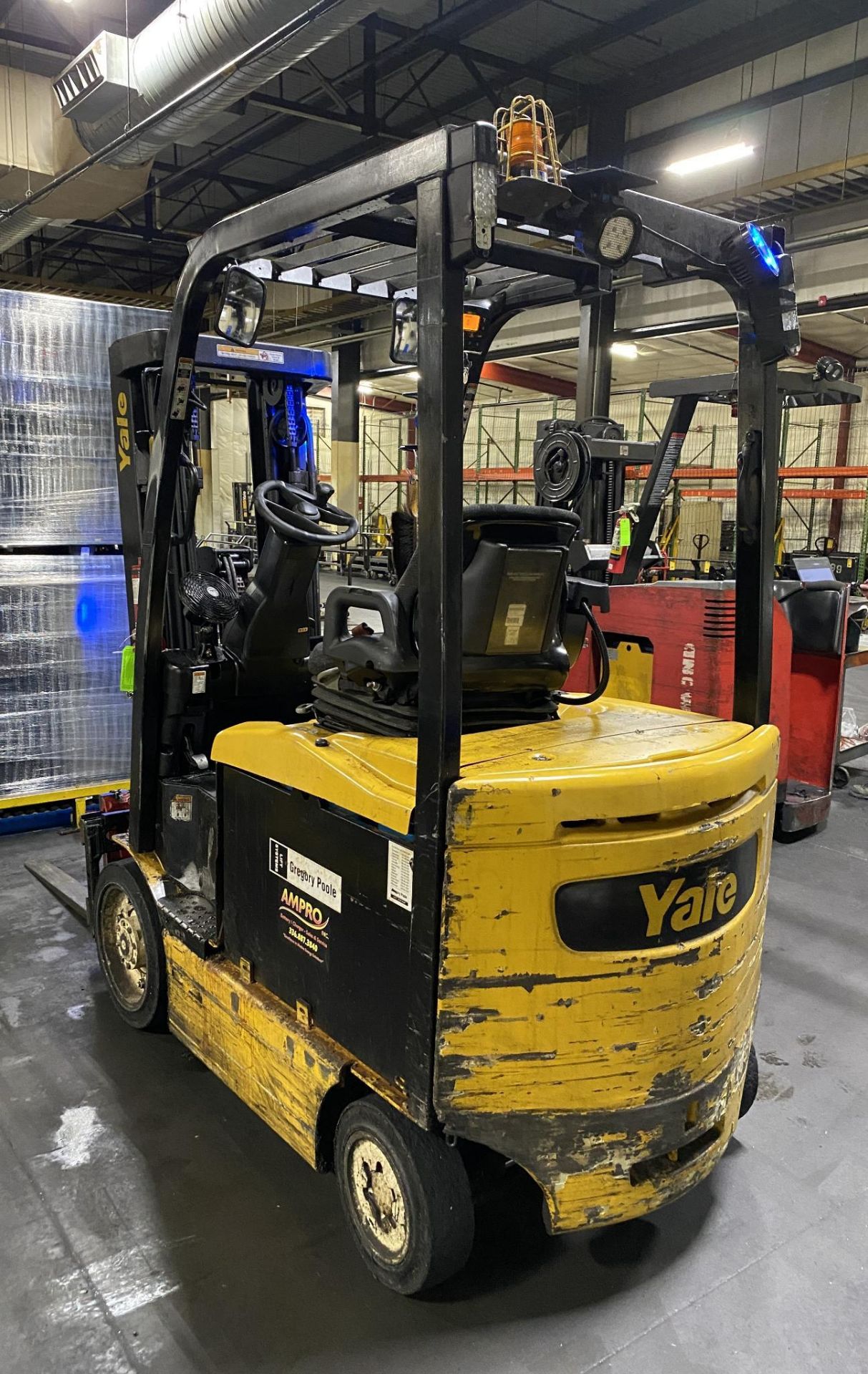 ELECTRIC FORKLIFT, YALE MDL. ERC050VGN48TE085, w/ hydraulic rotator, 500 lb. cap., cushion tires, - Image 5 of 14