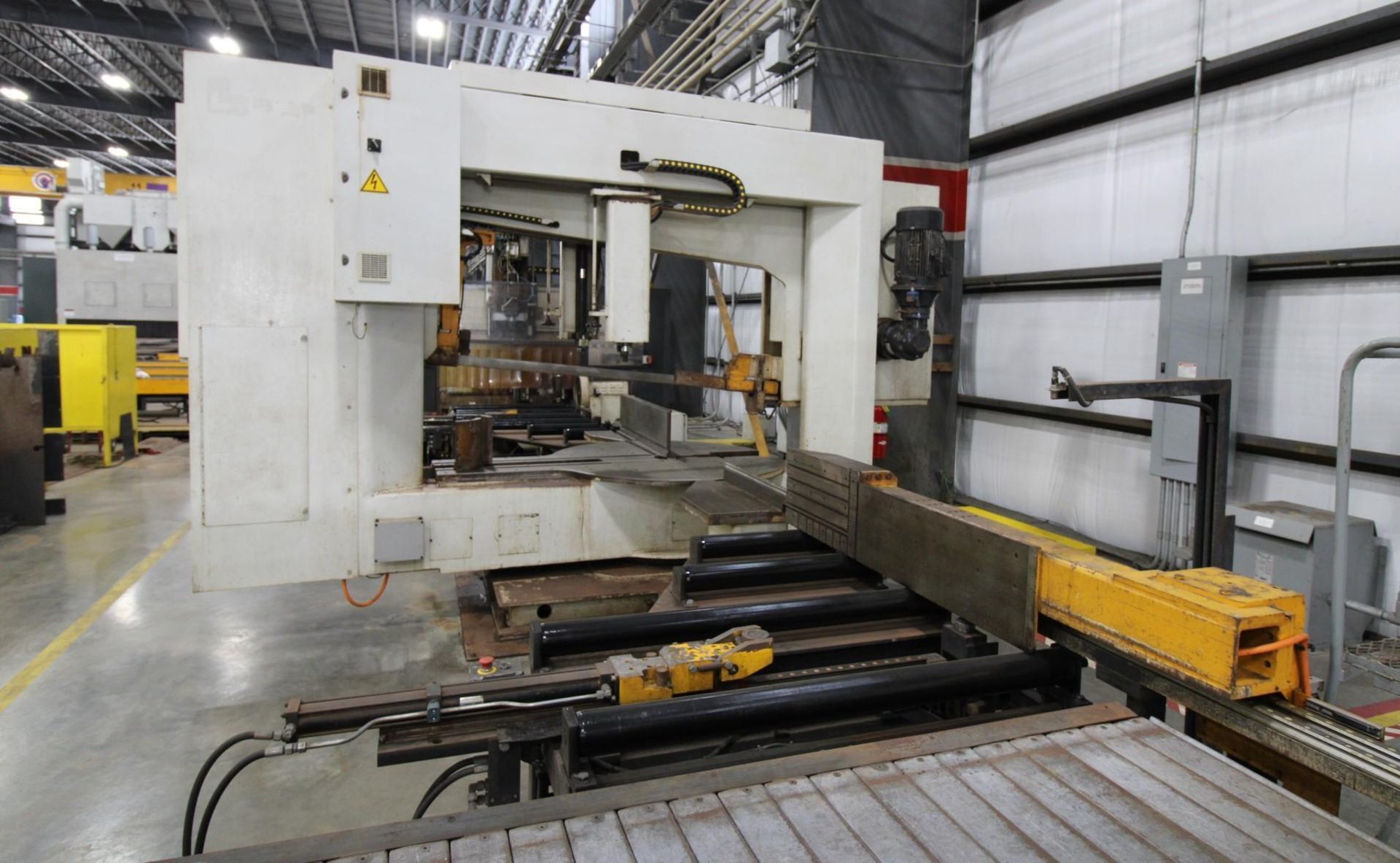 HORIZONTAL BAND SAW WITH MITERING OPTION, FICEP K100, new 2009, 40” x 17.7” @ 90 Deg., 24.4 x 15.9” - Image 2 of 21