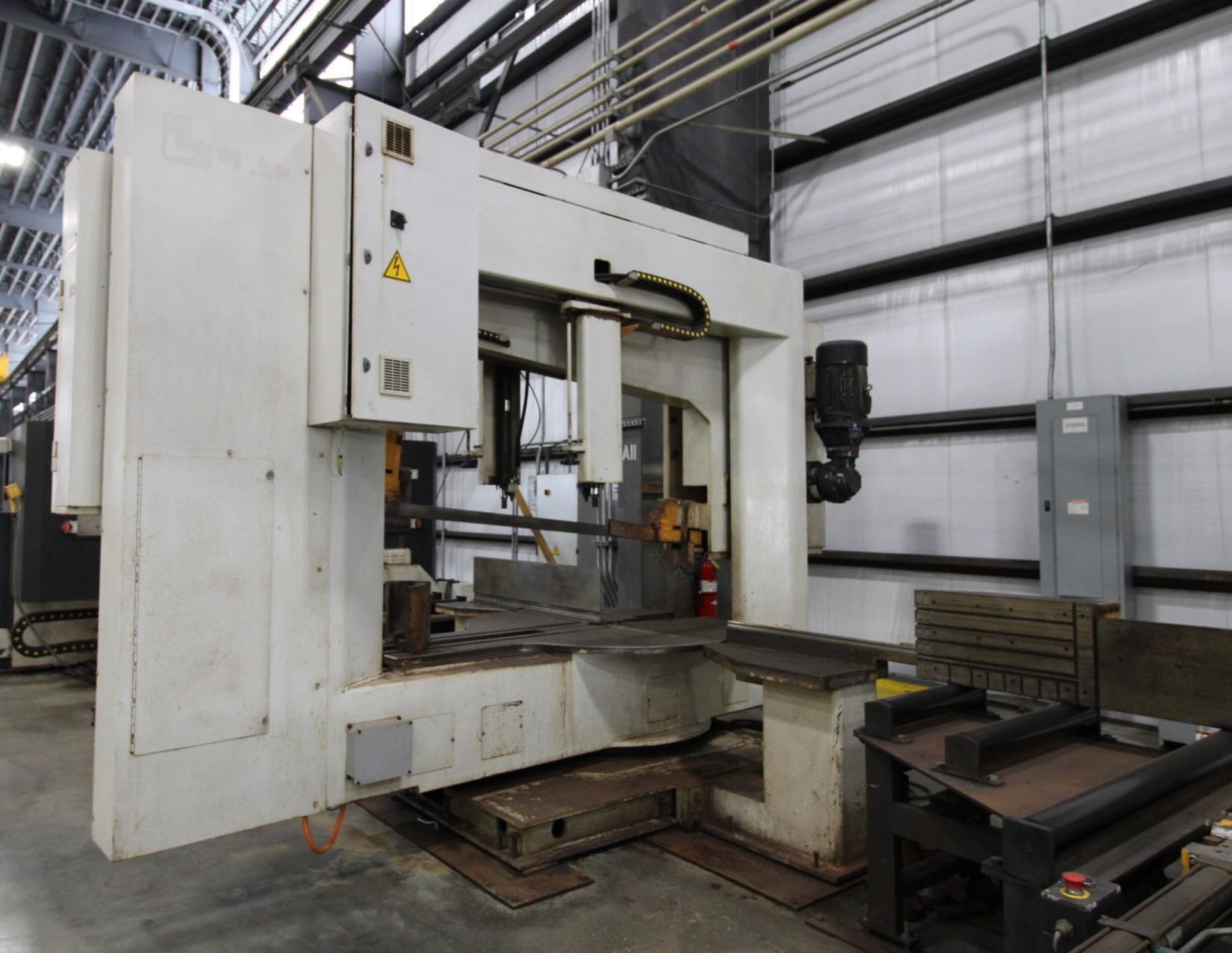 HORIZONTAL BAND SAW WITH MITERING OPTION, FICEP K100, new 2009, 40” x 17.7” @ 90 Deg., 24.4 x 15.9” - Image 3 of 21