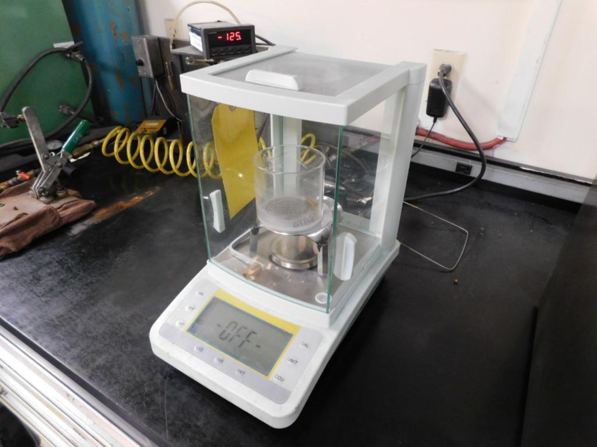 Type FA2104J Balance Scale - Image 3 of 4