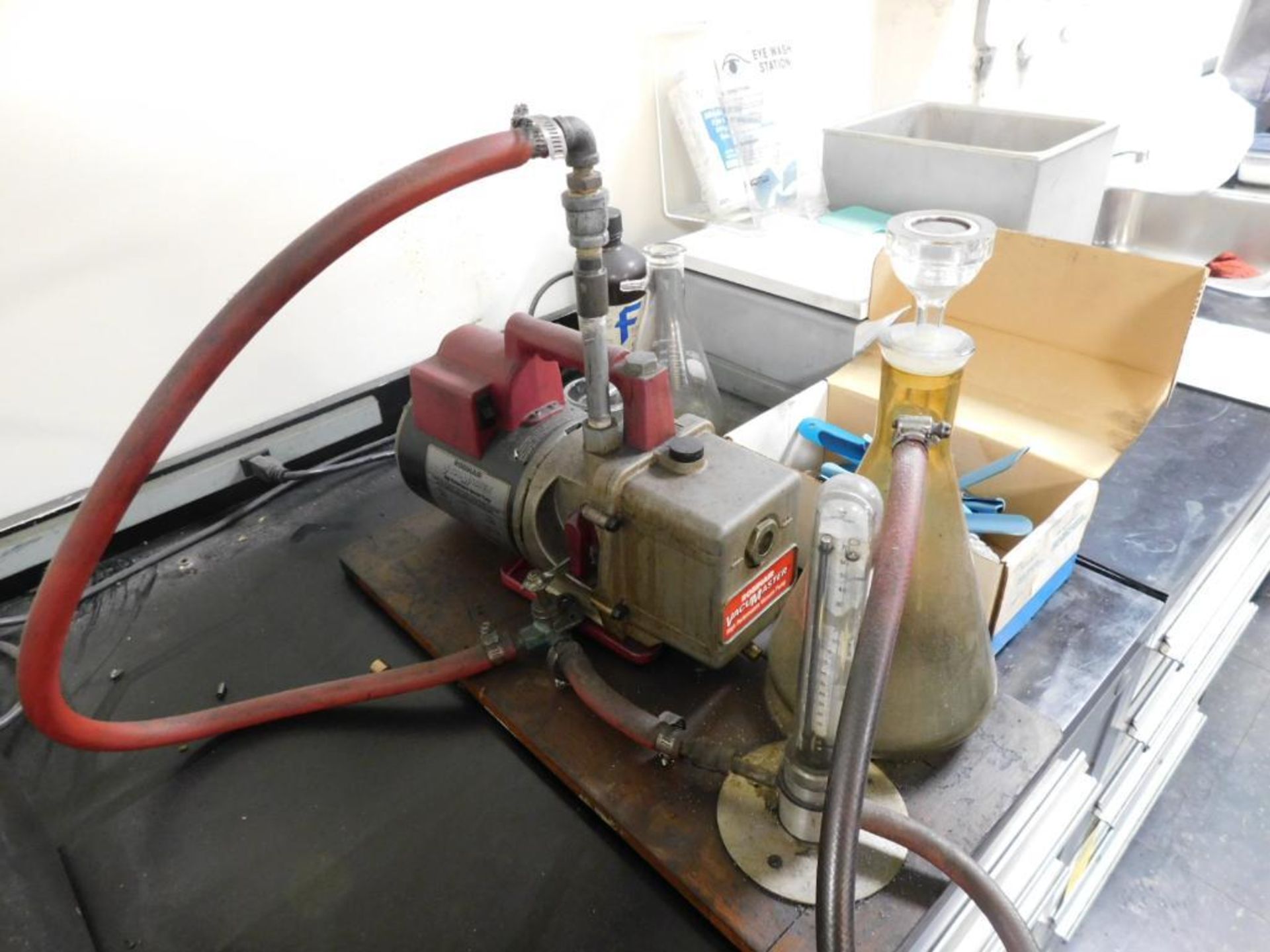 Robinair Lab Vacuum Pump, Model 15434, 1/3 HP 4CFM, S/N 3761 - Image 2 of 7