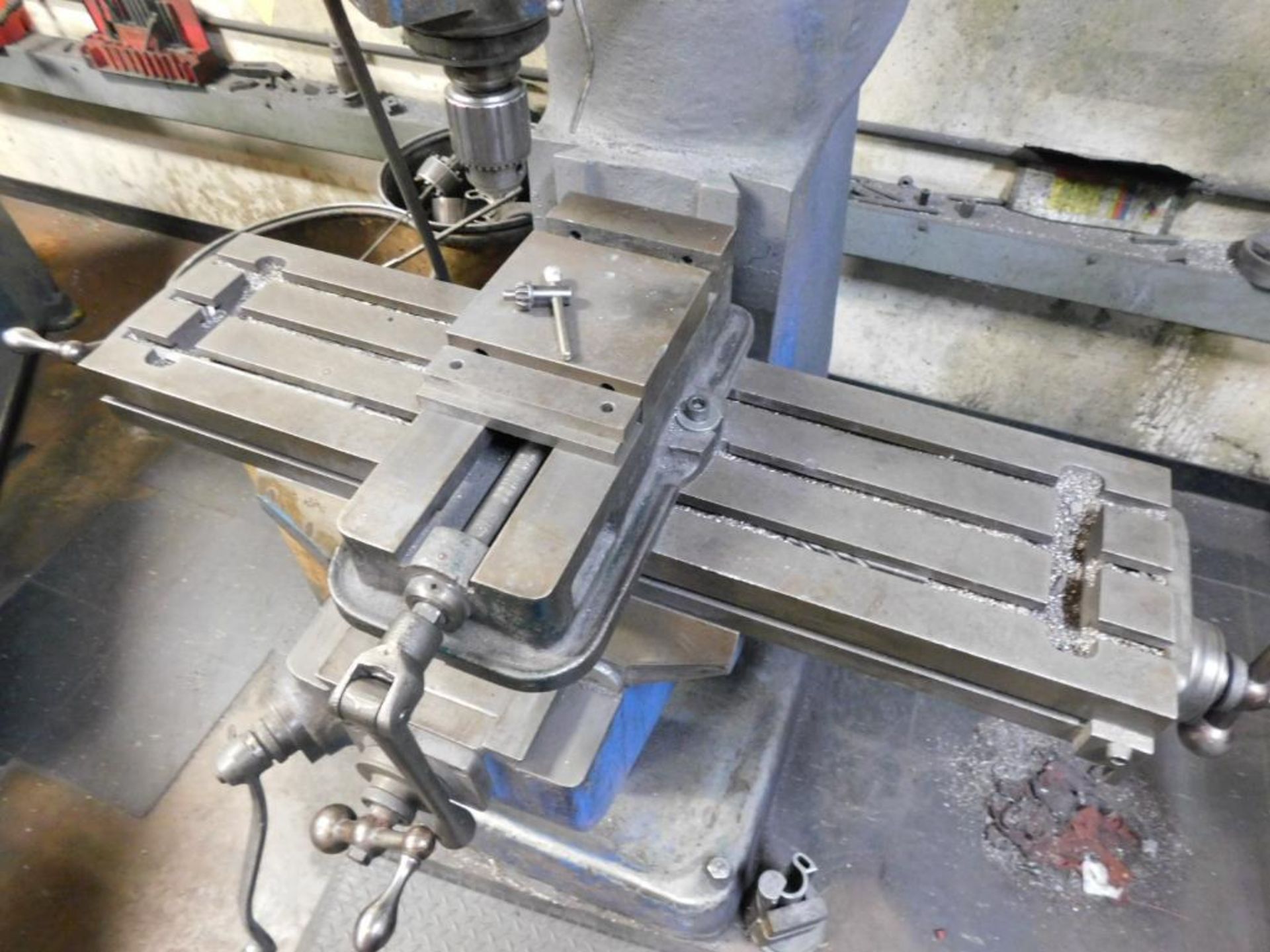 Bridgeport Vertical Mill, 9" x 36" T-Slot Table, 6" Machine Vise, S/N BR95873 - Image 5 of 7