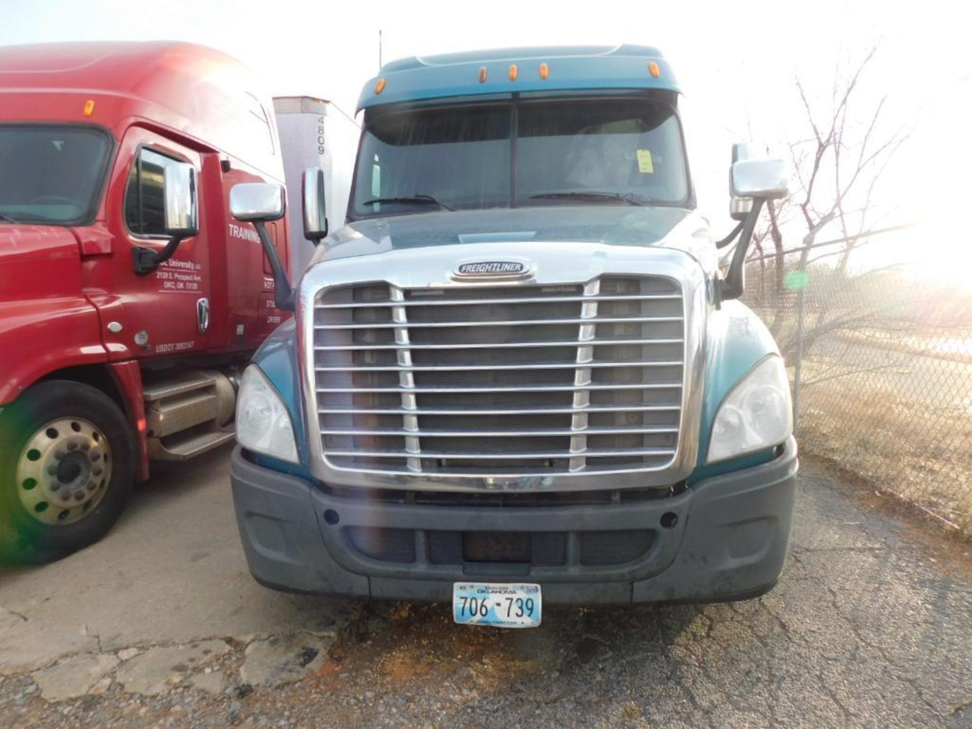 2013 Freightliner Cascadia 125 Truck Tractor, Turbo Diesel, VIN 1FUJGLDR7CSBH7719, 316,052 Miles Ind - Image 2 of 23