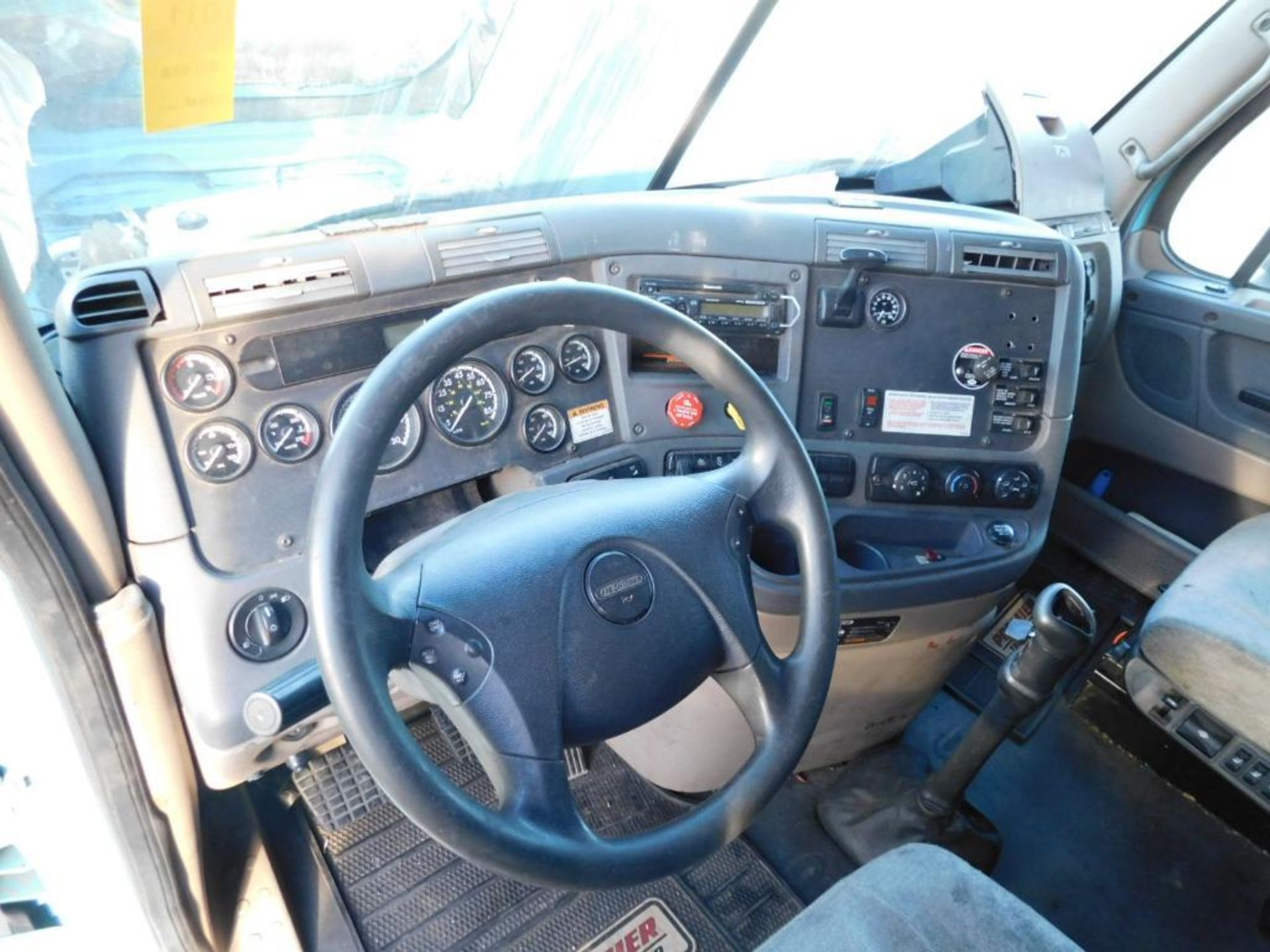 2011 Freightliner Cascadia 125 Truck Tractor, Turbo Diesel (Cummins), VIN 1FUJGLBGXBSAV9295, 1,050,7 - Image 15 of 21