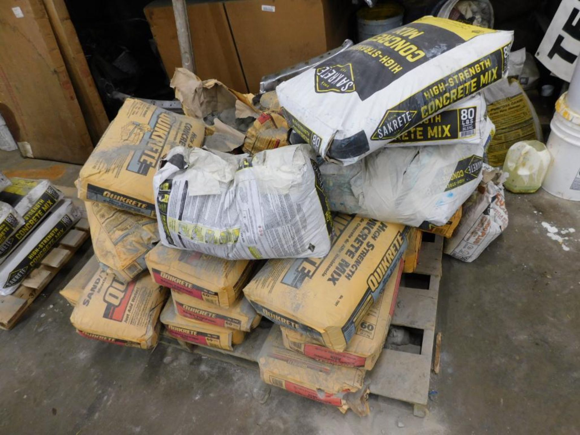 LOT: (1) Pallet of Sakrete High Strength Concrete Mix, 80 lb. bags (approx. 18 bags), (1) Pallet of - Image 2 of 7