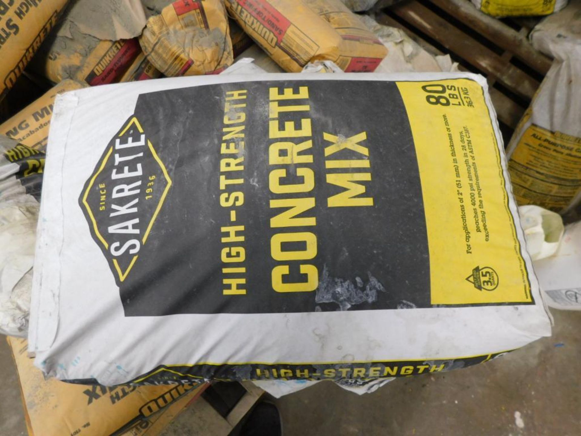 LOT: (1) Pallet of Sakrete High Strength Concrete Mix, 80 lb. bags (approx. 18 bags), (1) Pallet of - Image 4 of 7