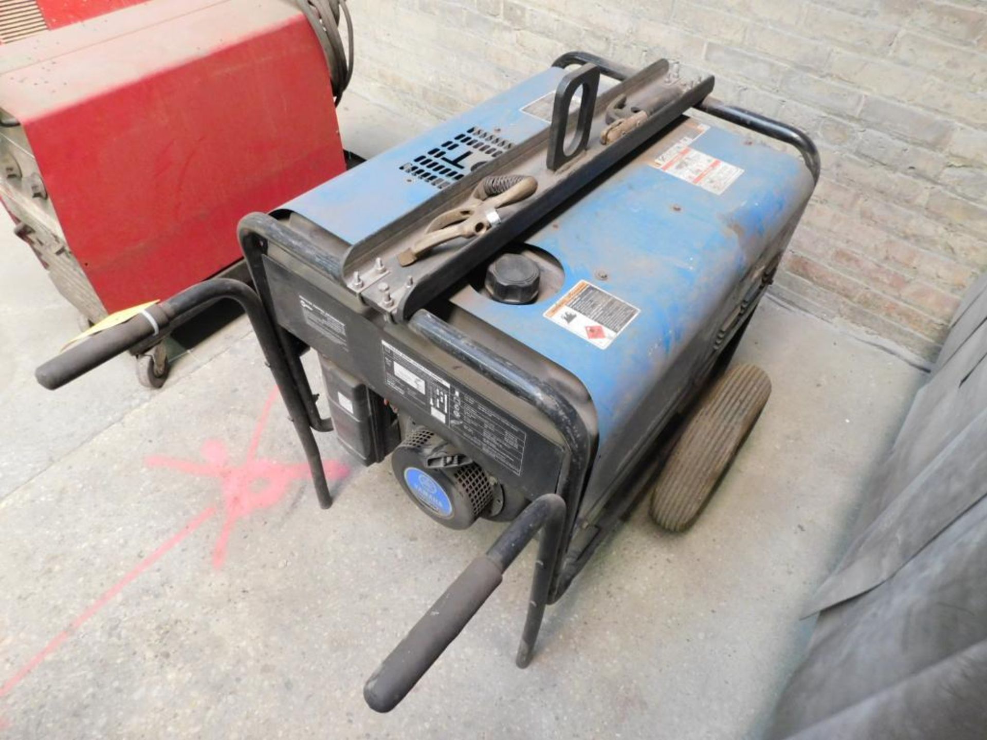 Miller Blue Star DX185 CC, DC Welder/6000 Watt Generator, Yamaha MZ360 Gas Engine, 740 Indicated Hou - Image 2 of 6