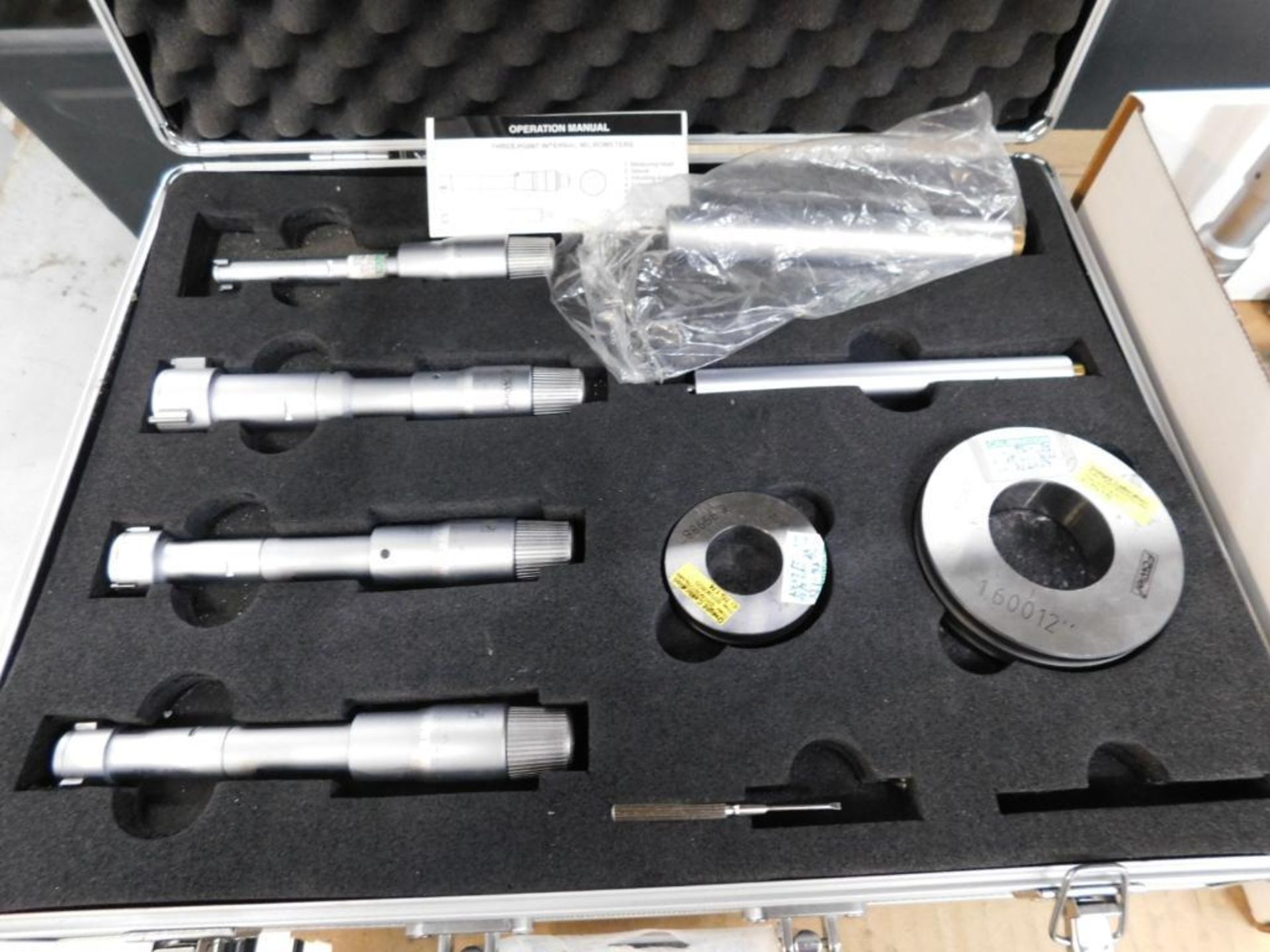 LOT: Assorted 3-Point ID Micrometers - Image 2 of 4