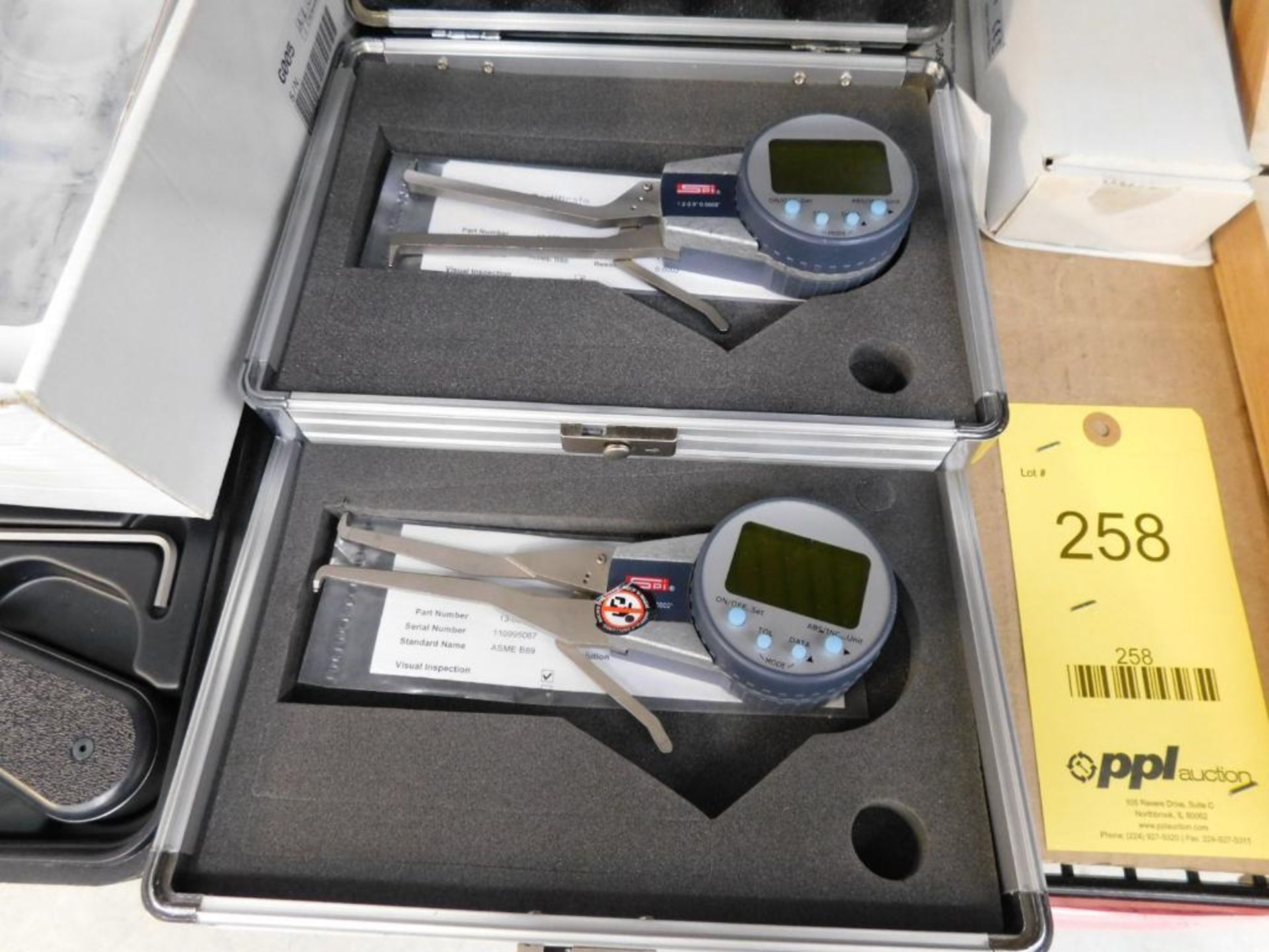 LOT: Assorted Digital ID Micrometers, Bowers XT3 Holematic Digital 3-Point ID Micrometer